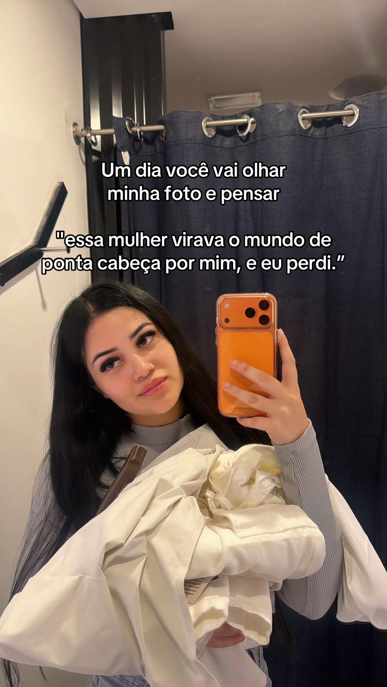 @Thayna Lins ♡