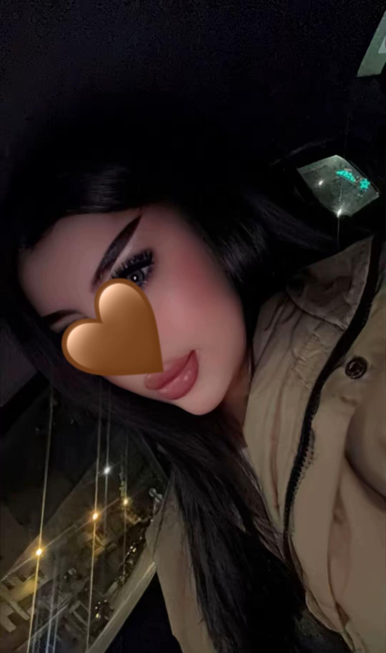 @Nadia Nahiri