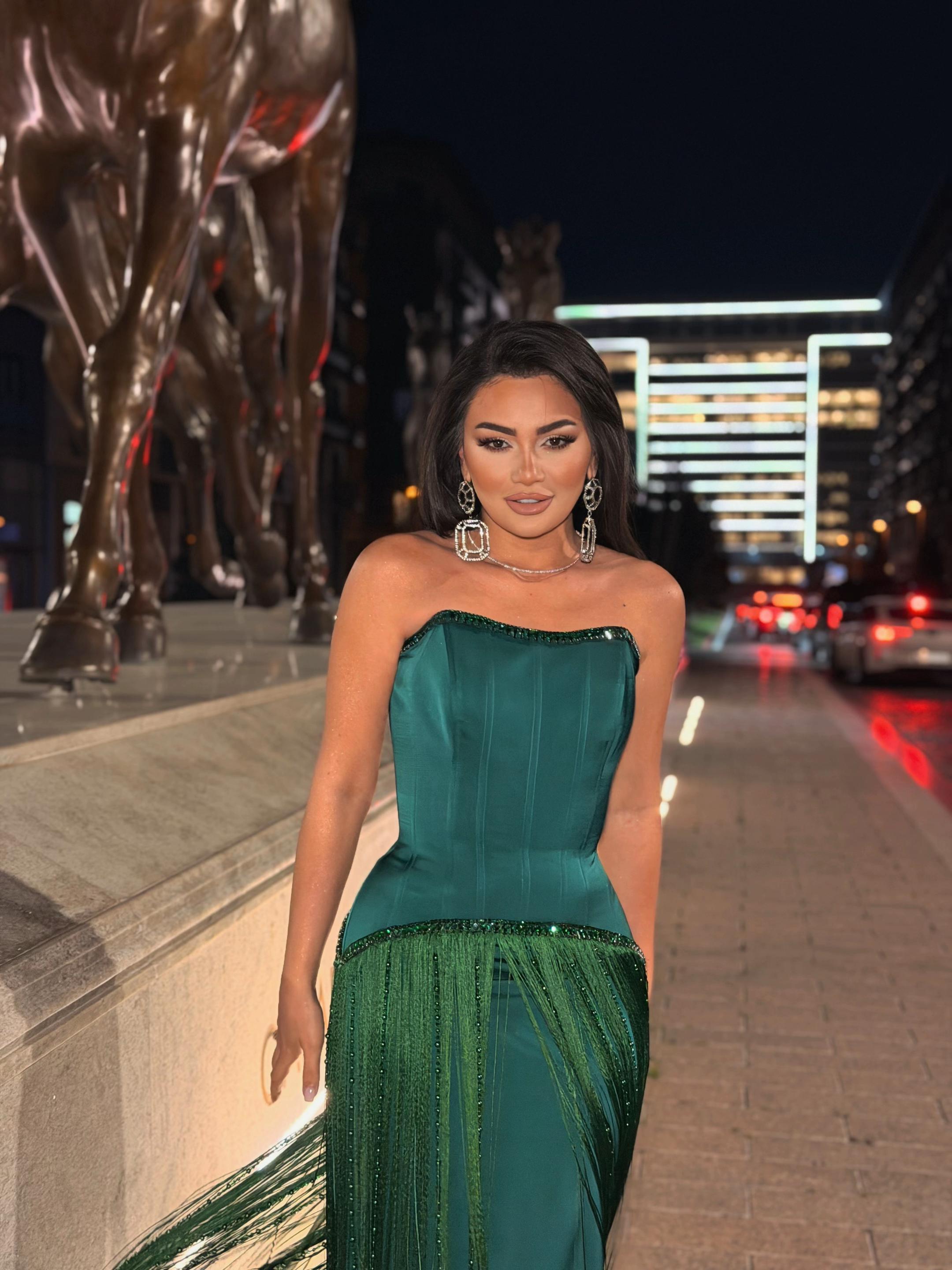 @zeynebheseniofficial