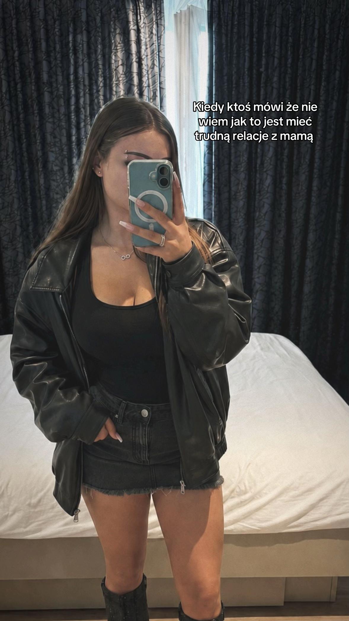@𝓝𝓲𝓬𝓸𝓵𝓮