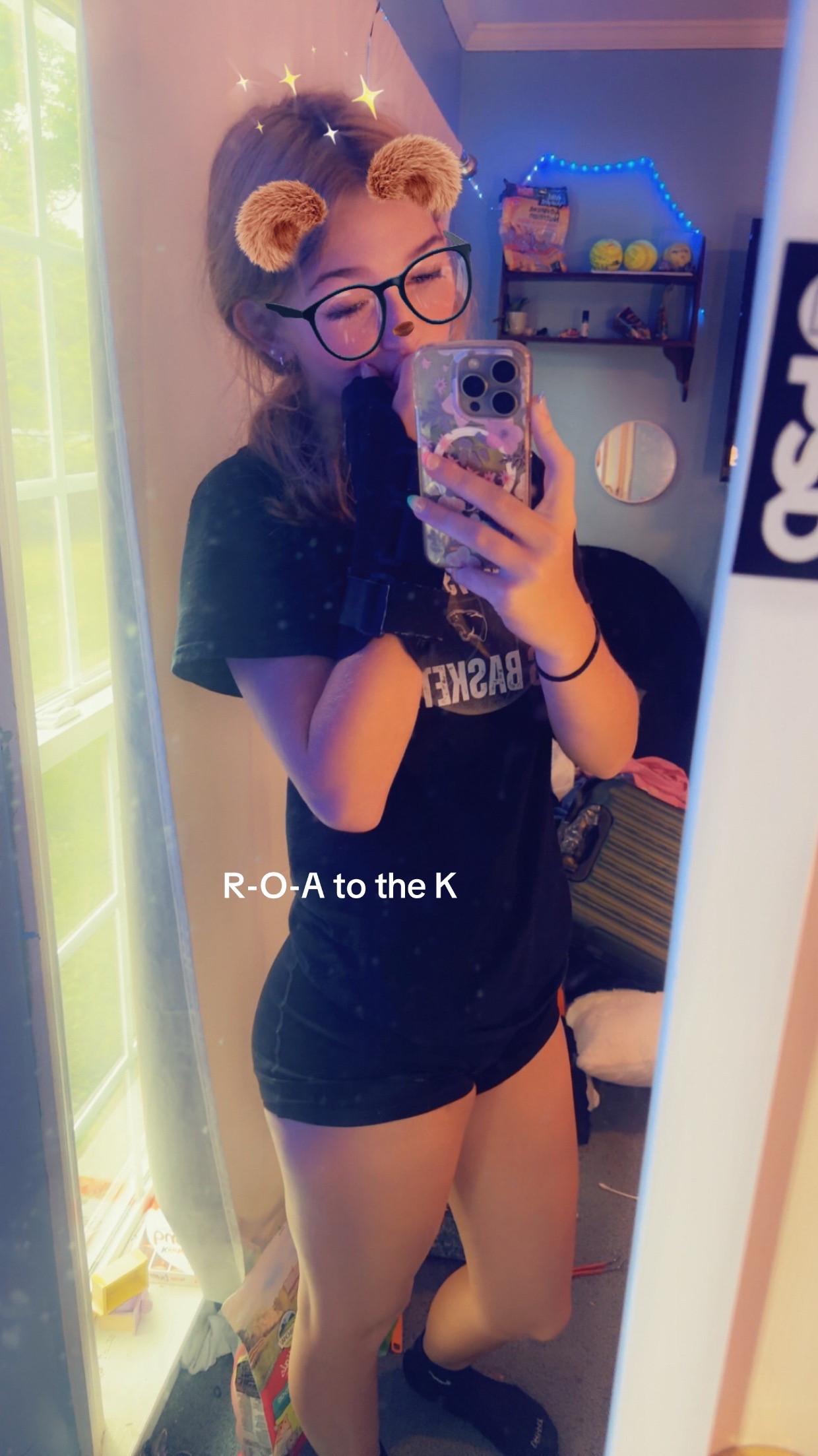 @??