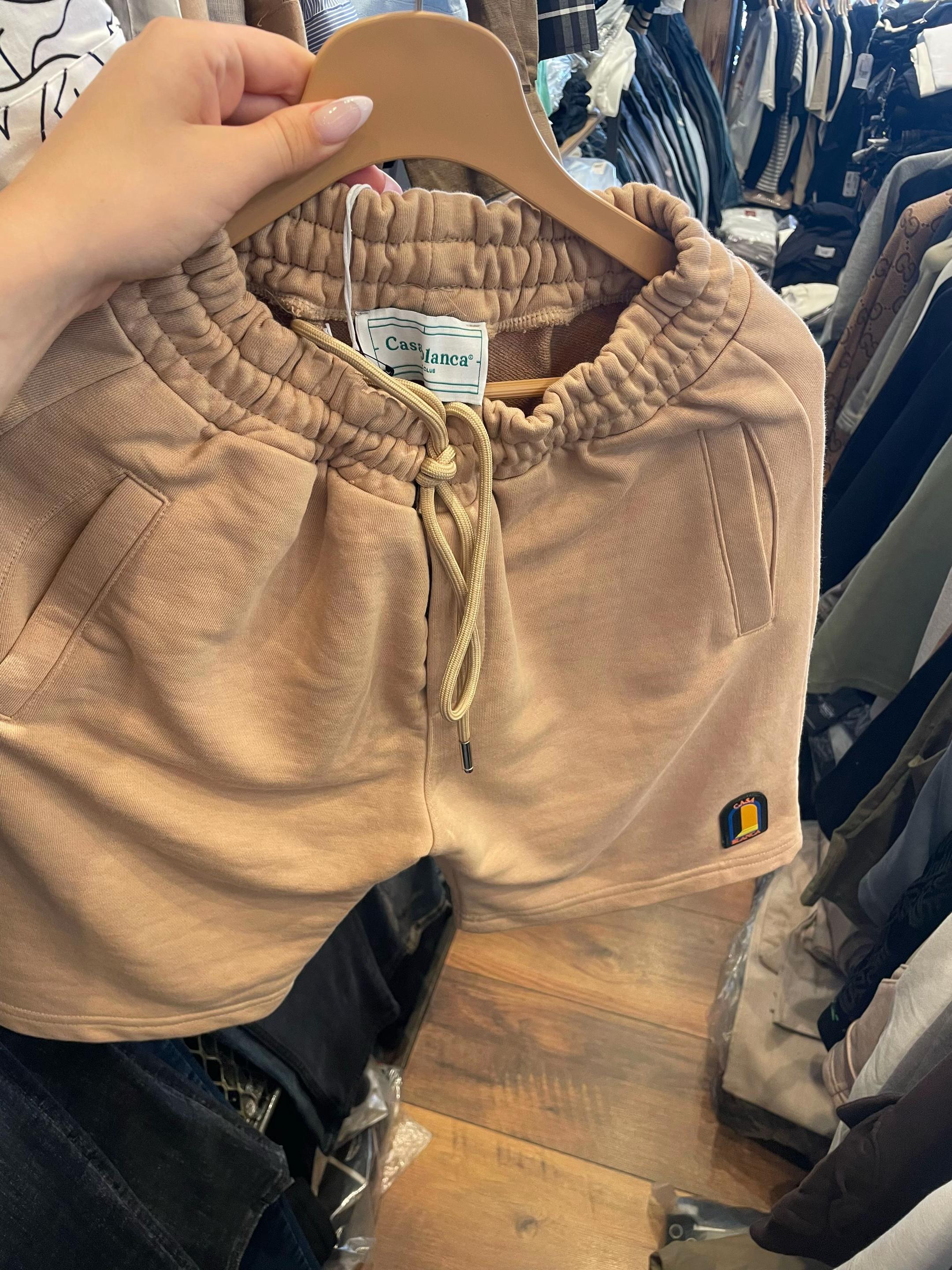 @Ueslibutik