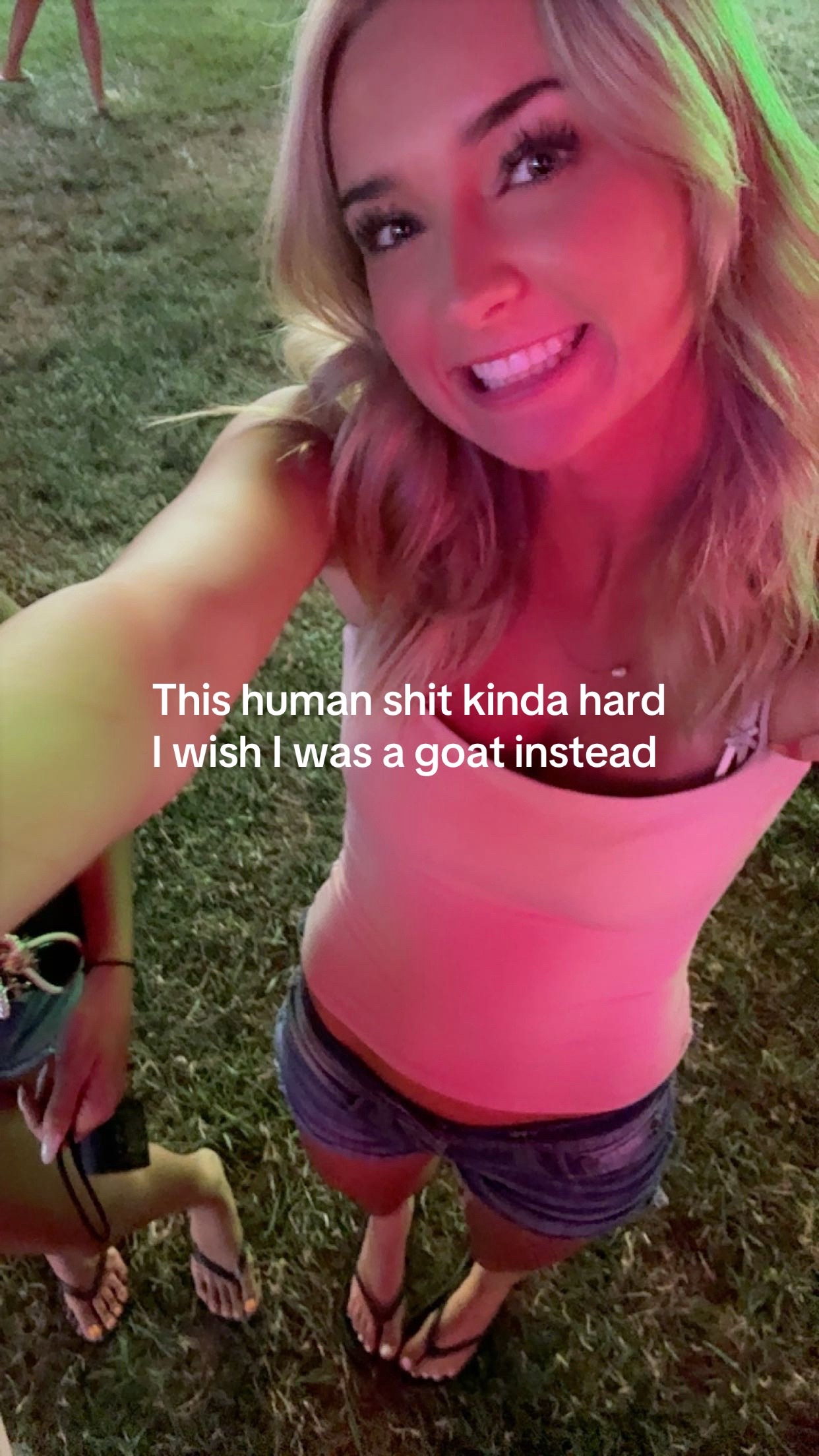 @⃟