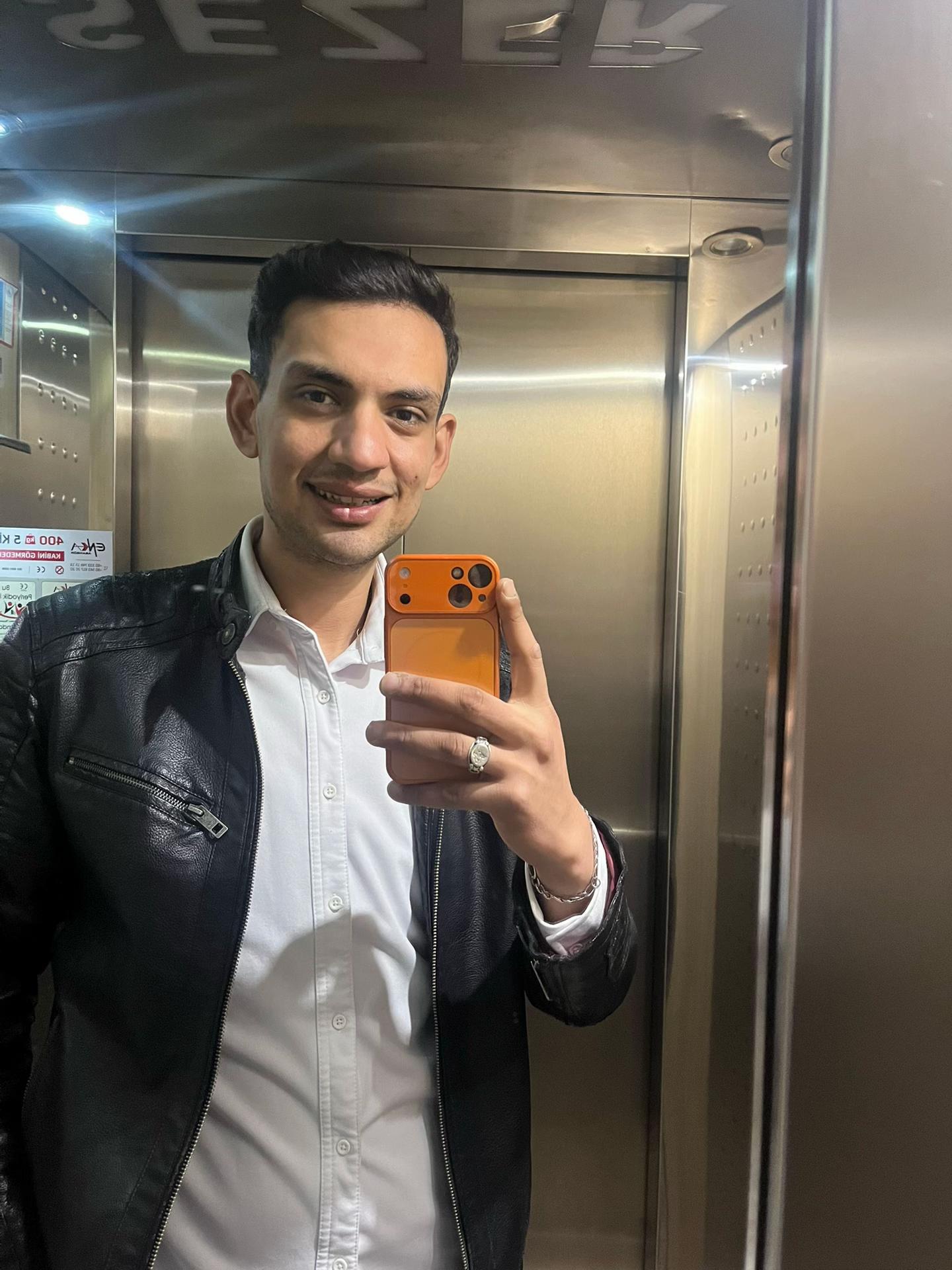 @Emir Koçak