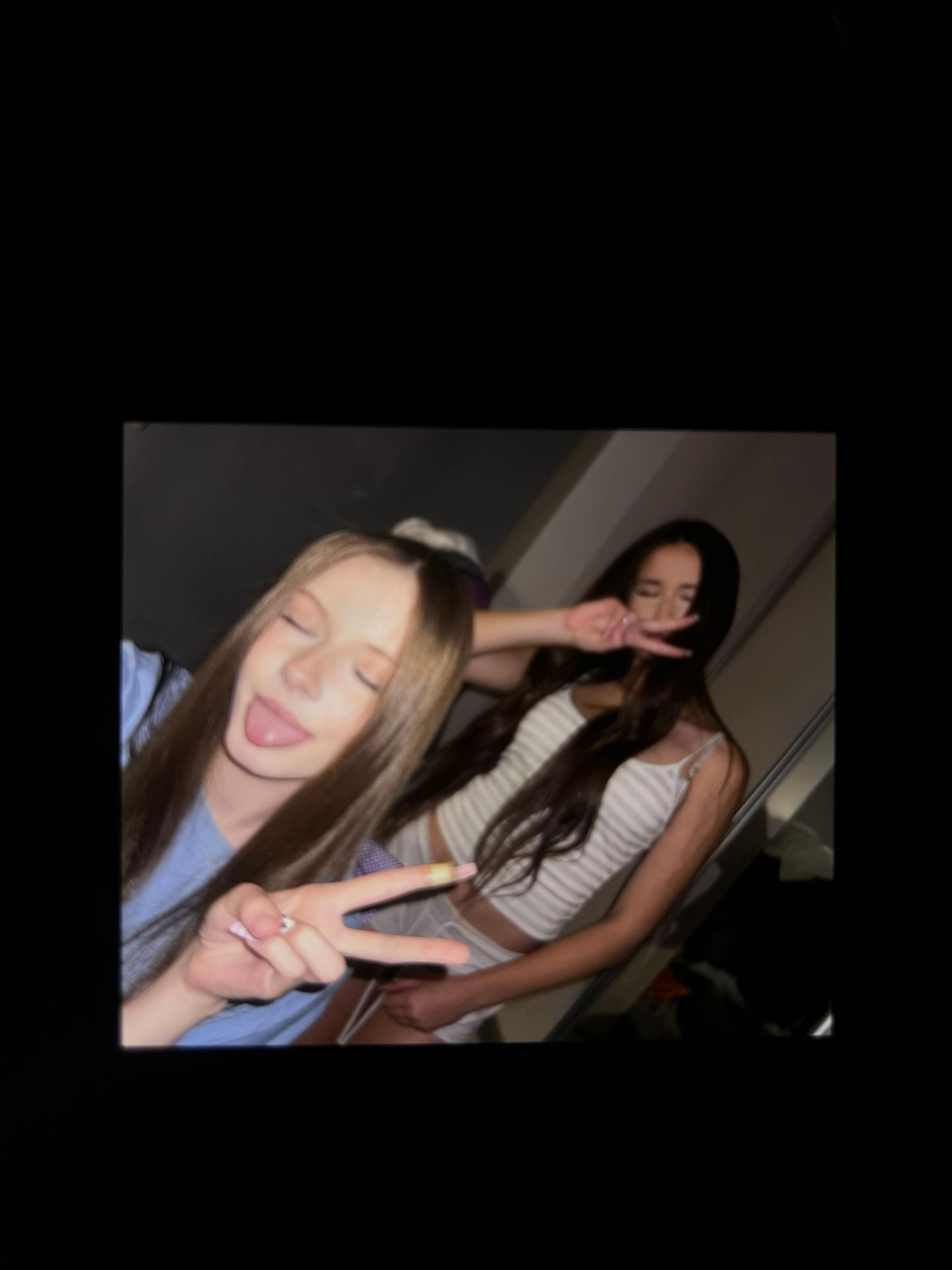 @никааа👅
