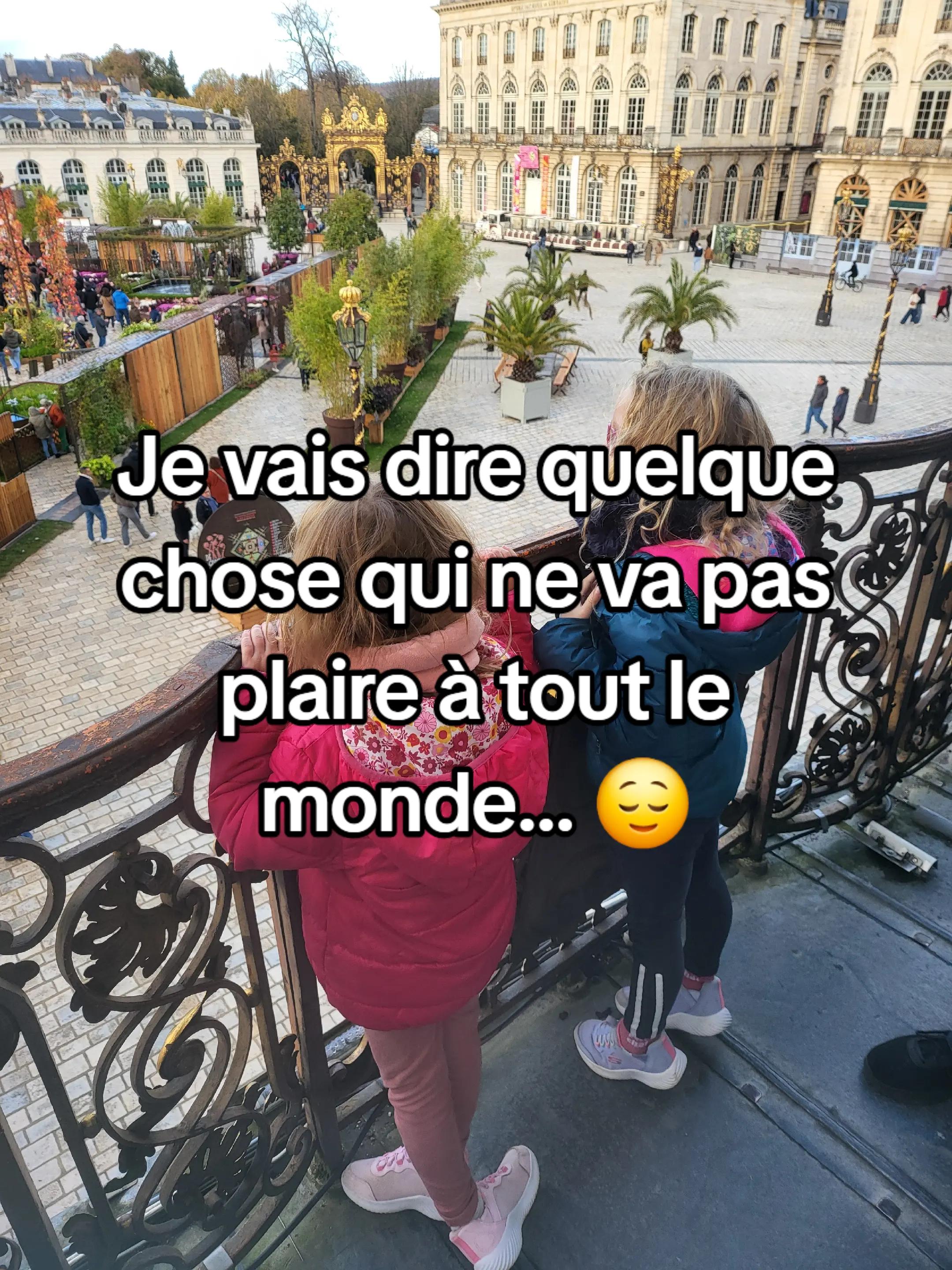 @un homme debout