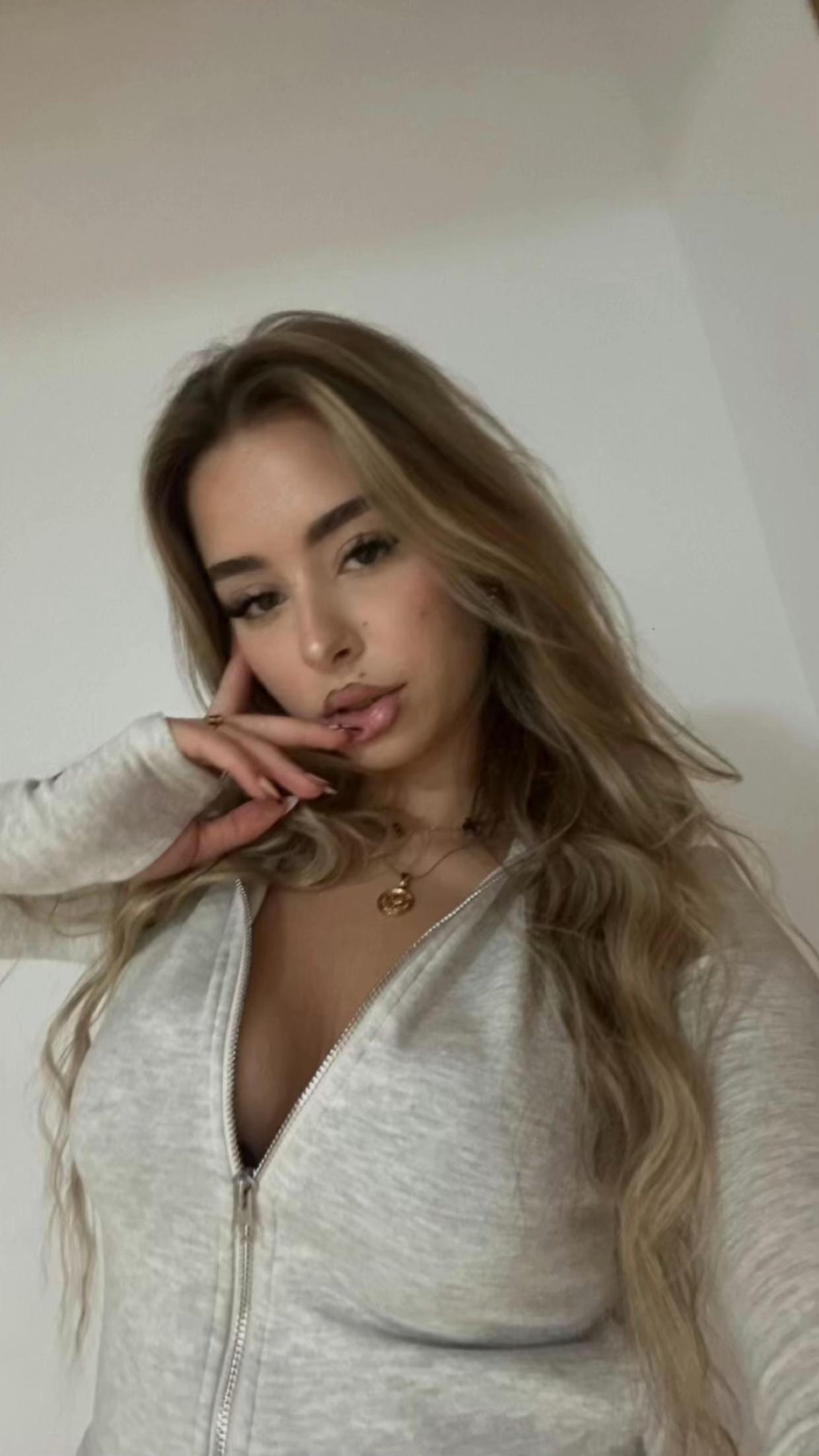 @Elijona