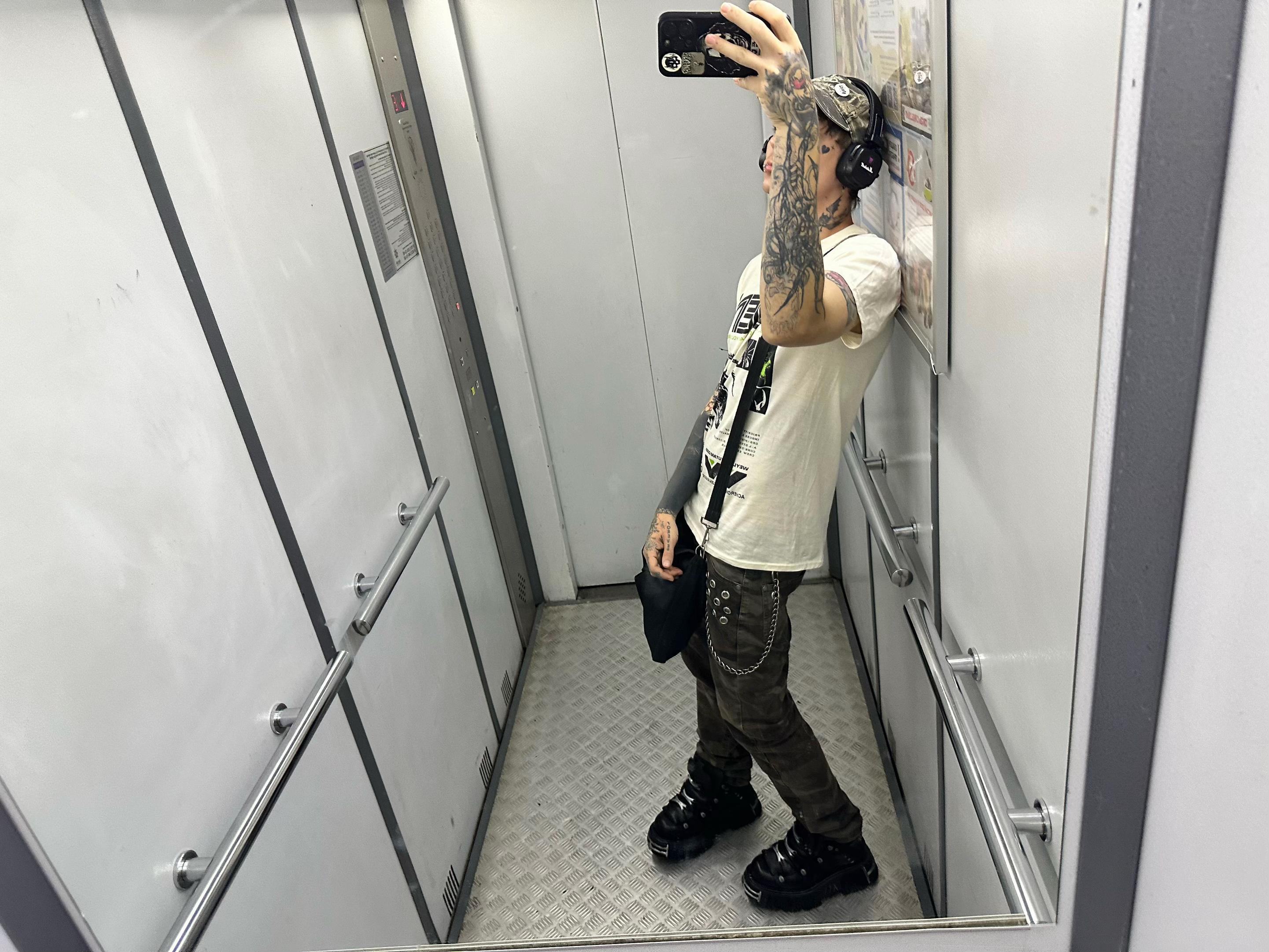 @_hellboy_hellboy_