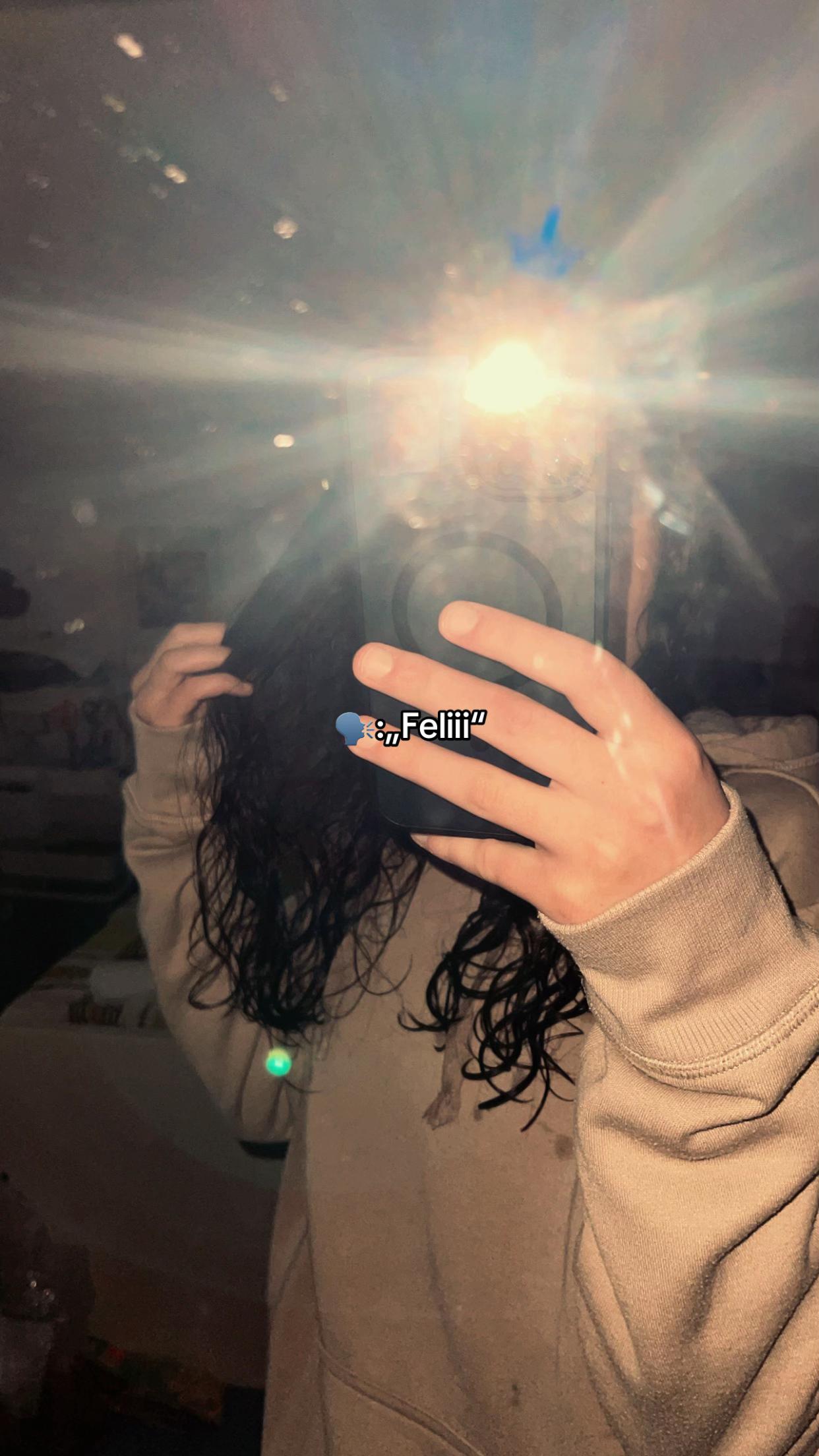 @𝐅𝐞𝐥𝐢.𝐦𝐳
