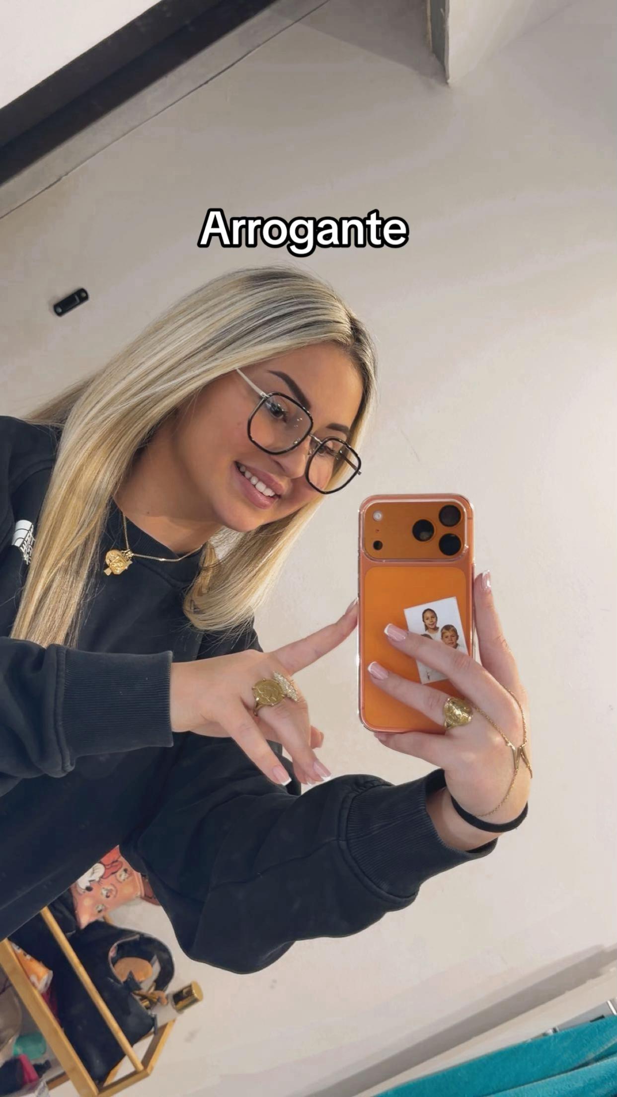 @melinaaa34000