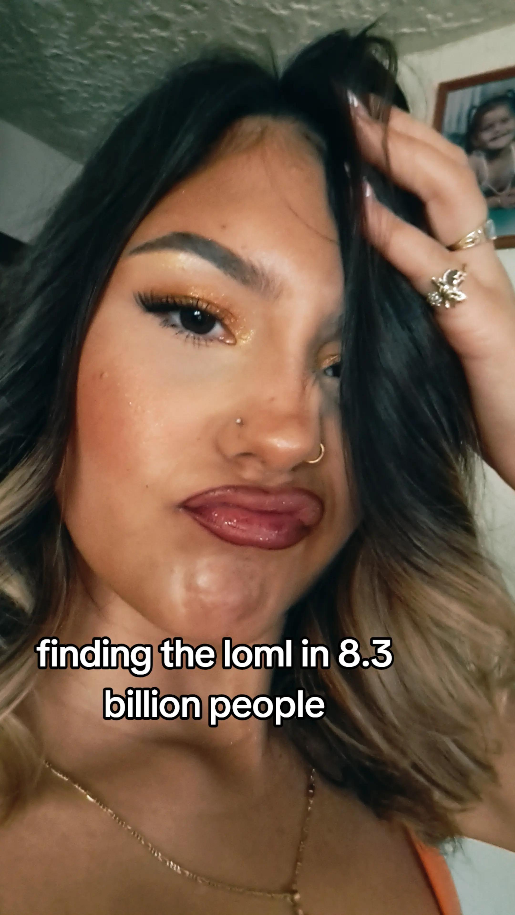 @𝓂𝒾𝒶 🍌