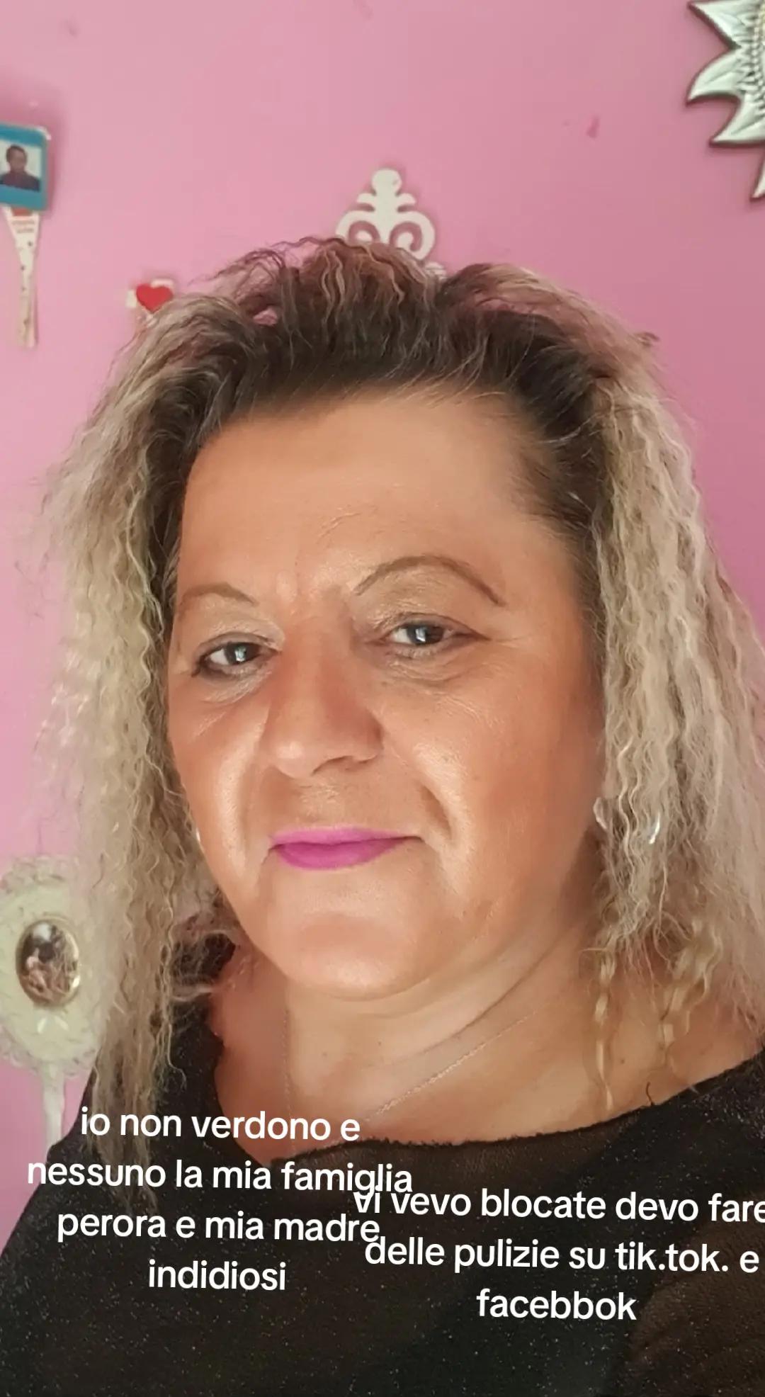 @angela bella bionda pazzerella