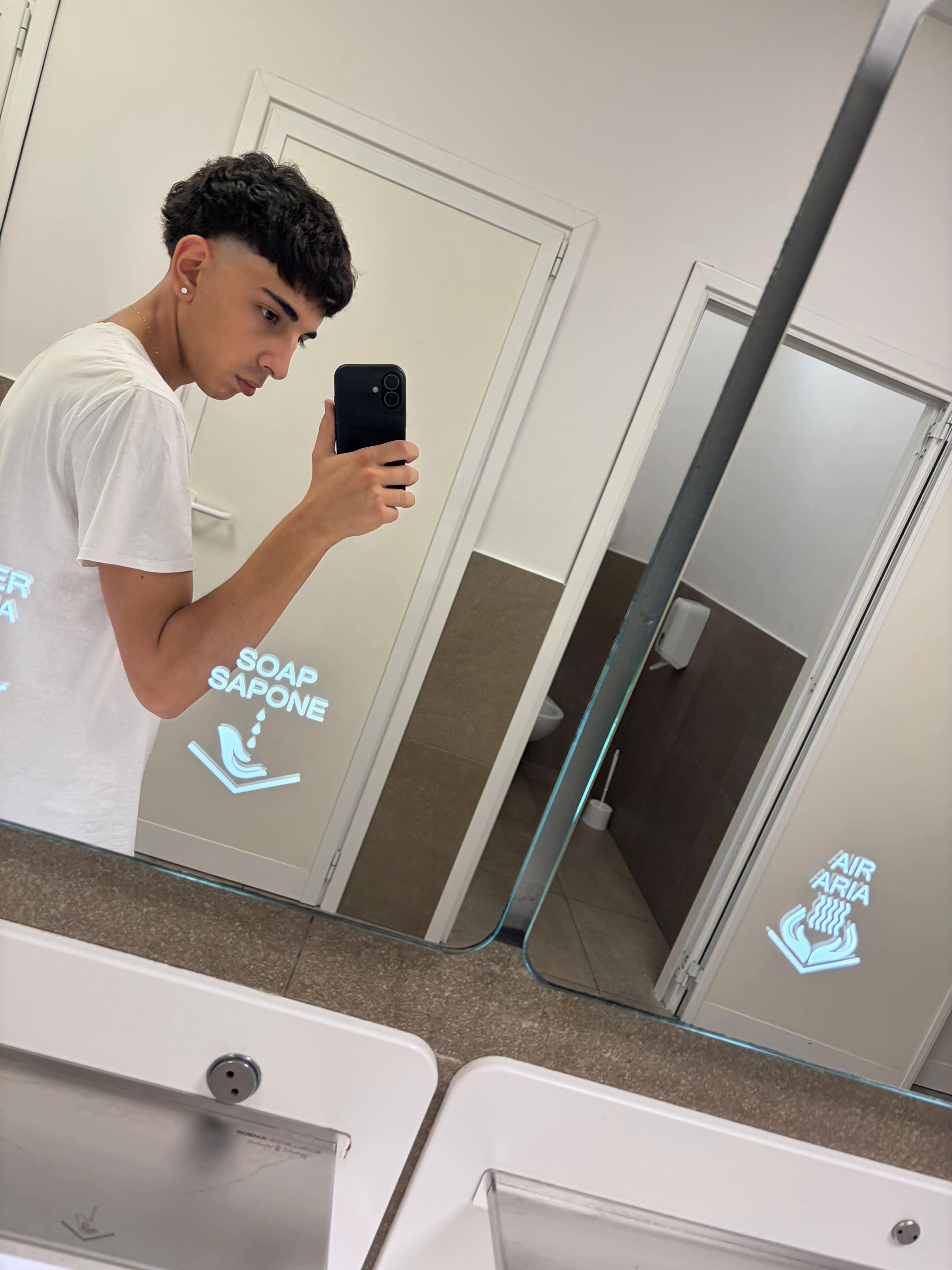 @Chrisss🌊