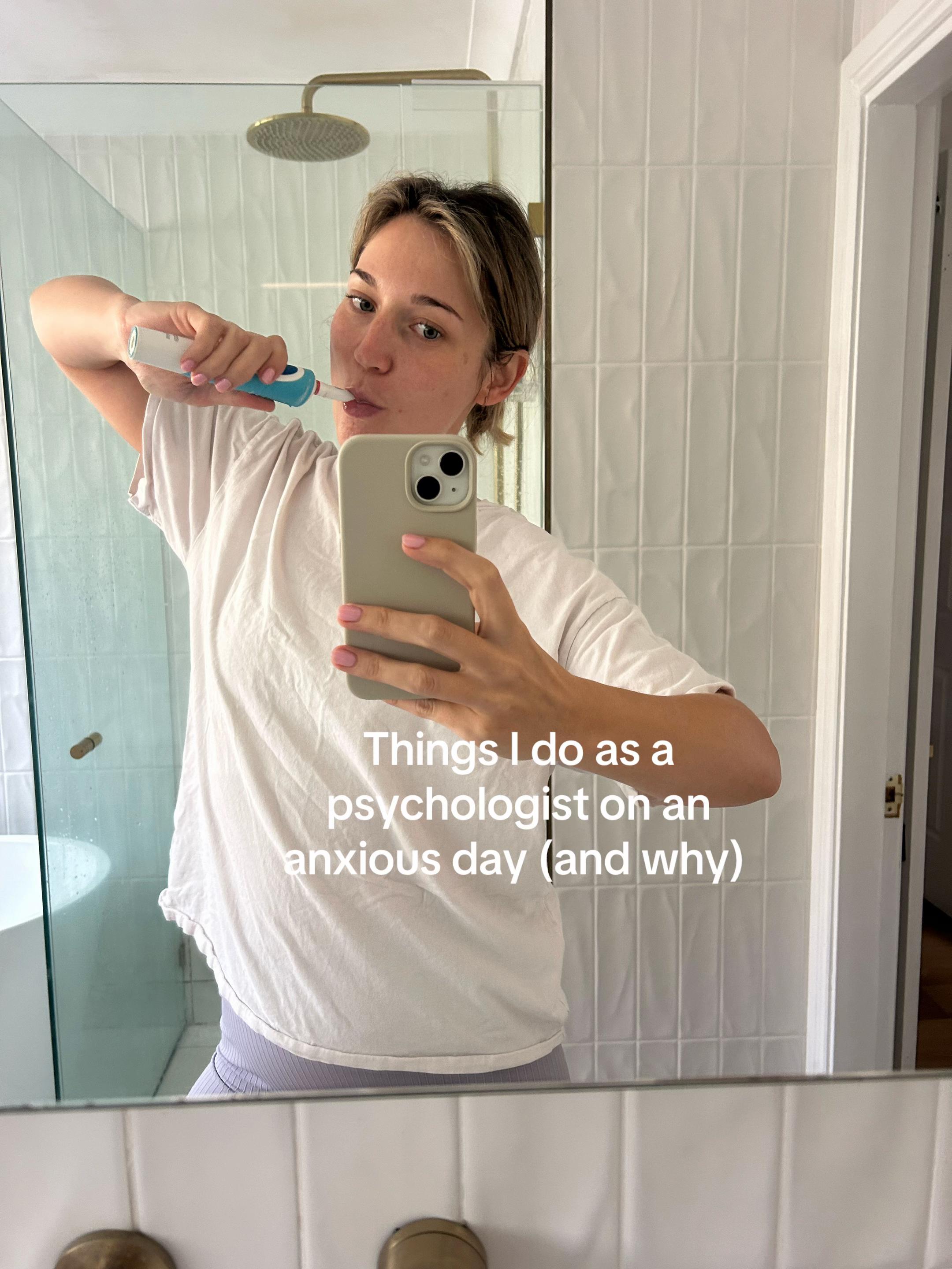 @Theanxiouspsych