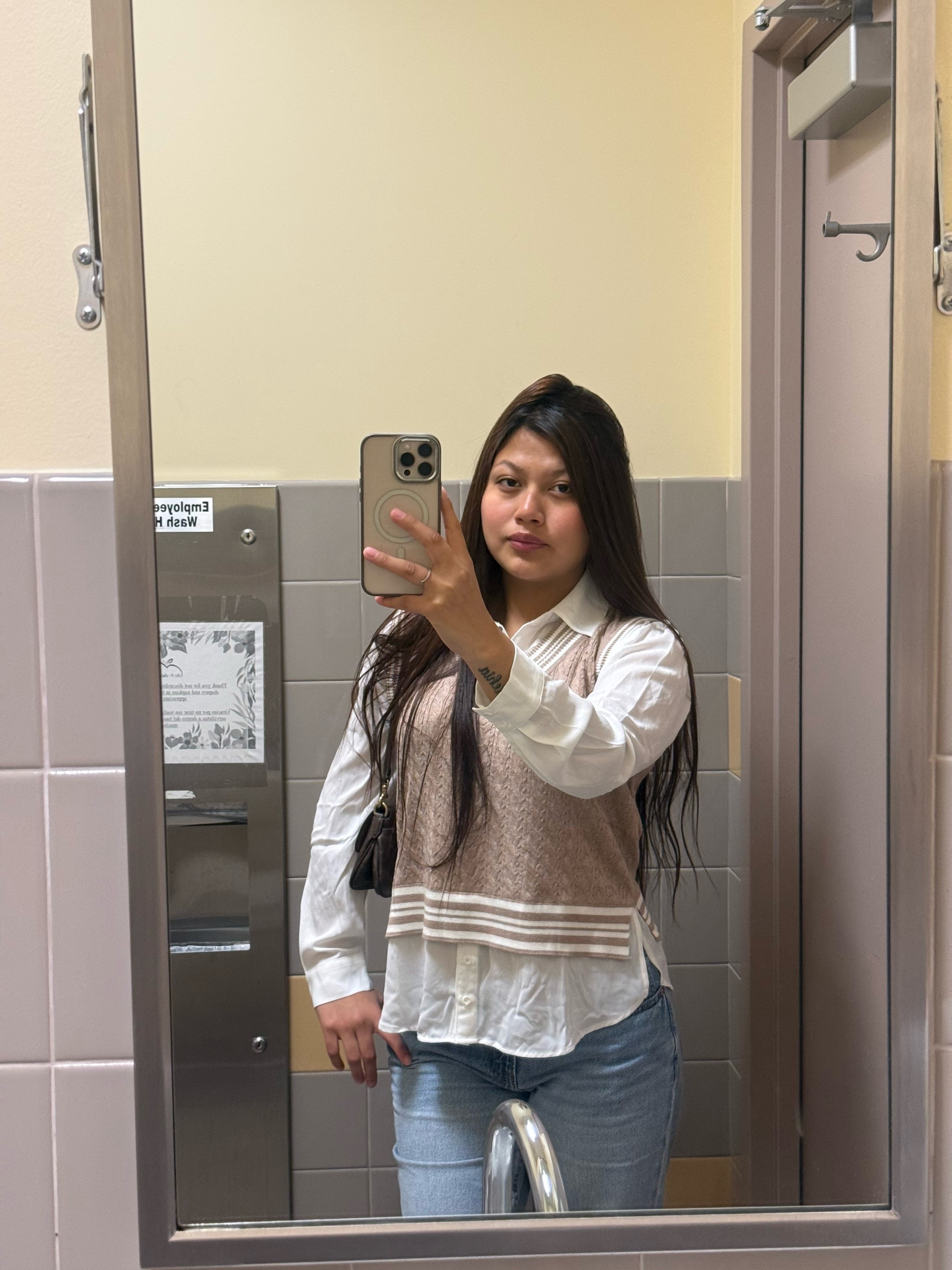 @Naye🧚♀️