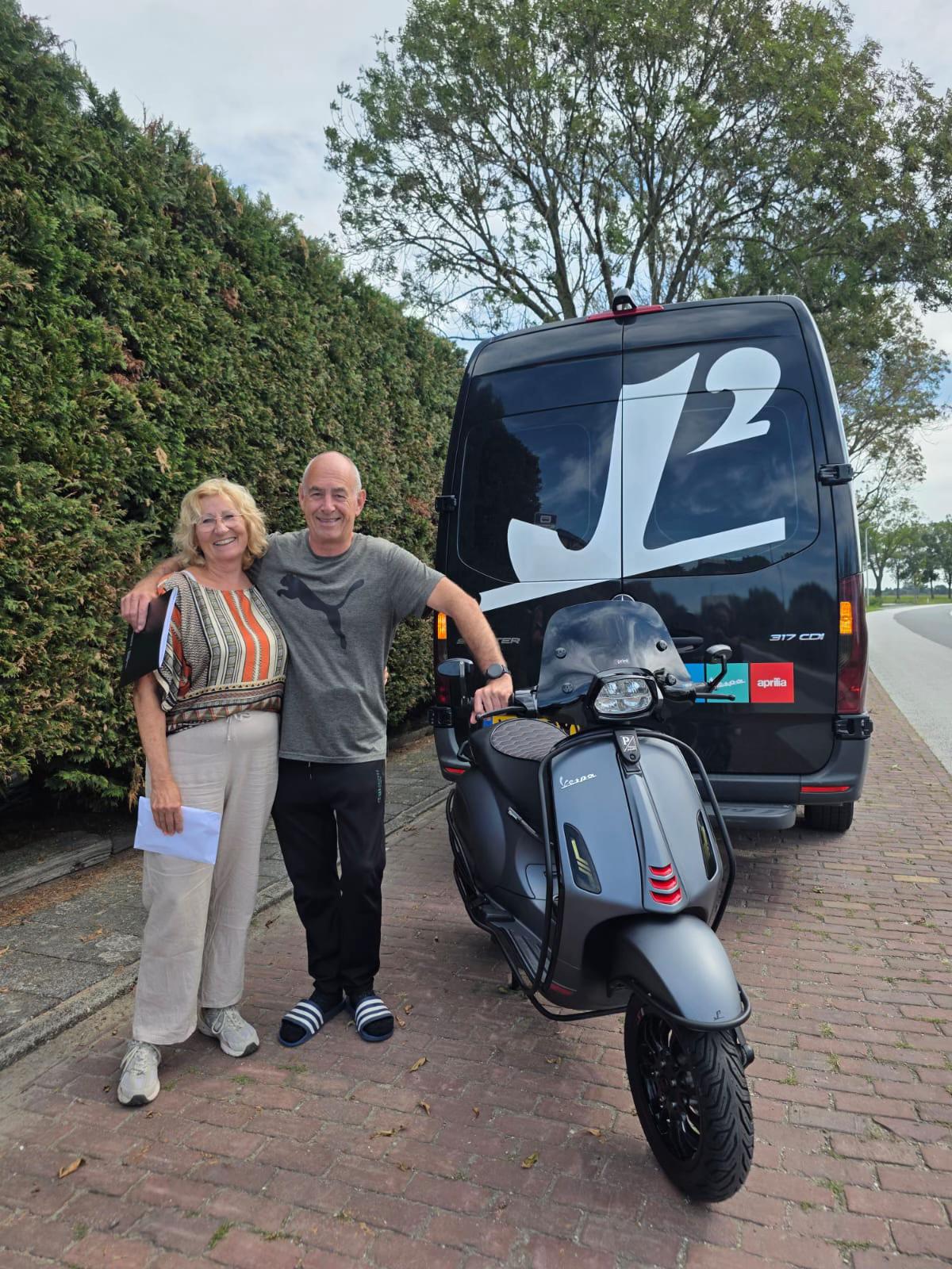 @J2 Scooters & Motoren