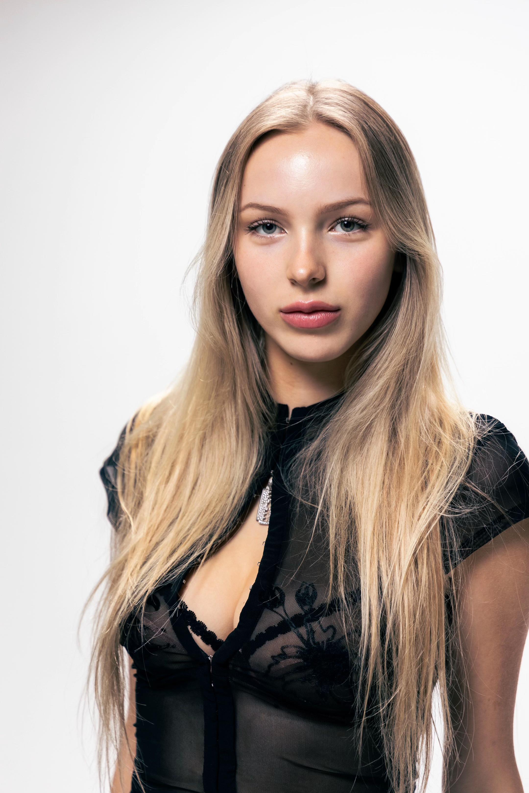@Luna Lunekova