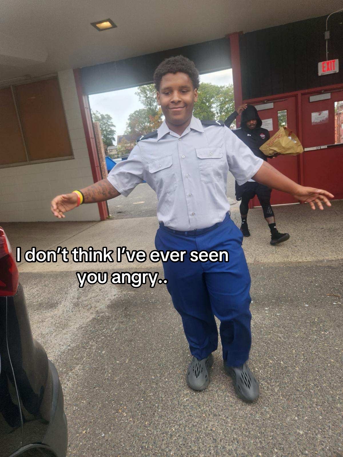 @️