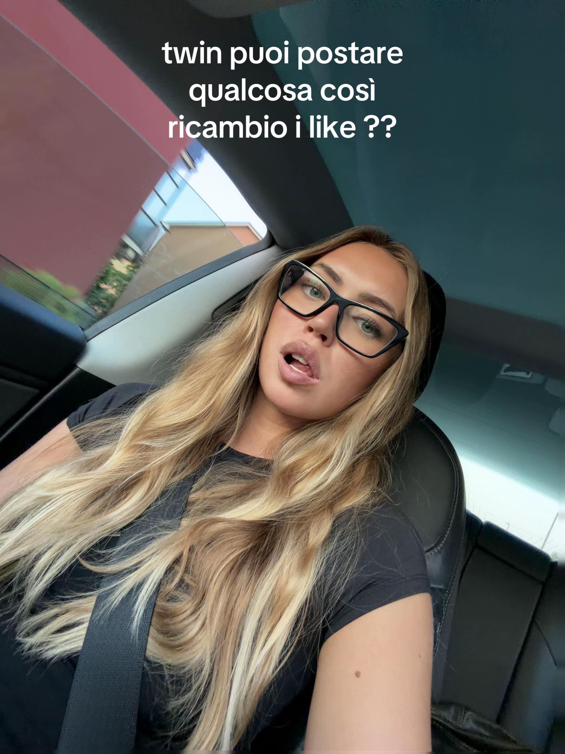 @isabelllola