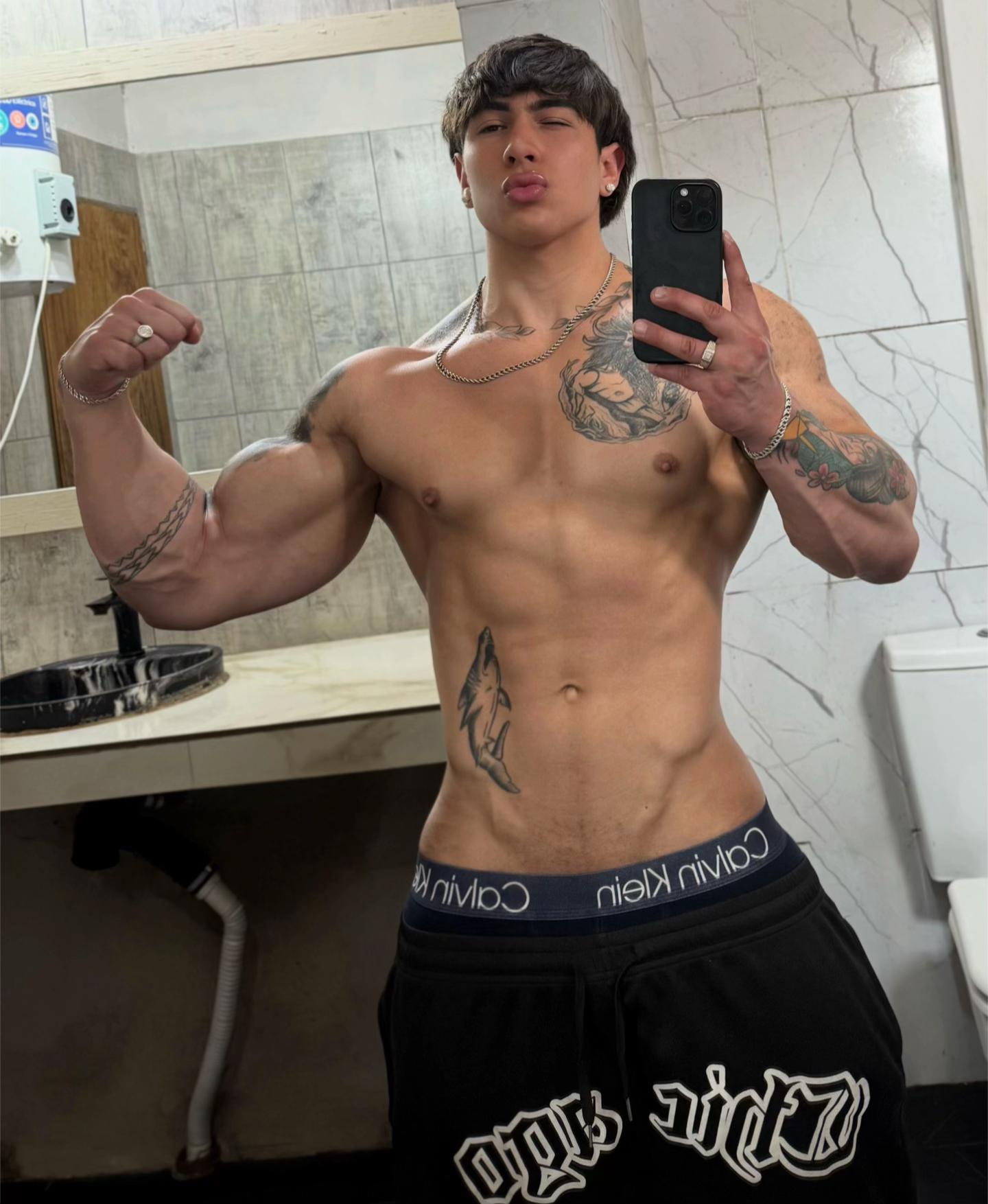 @Nicol&aacute;s