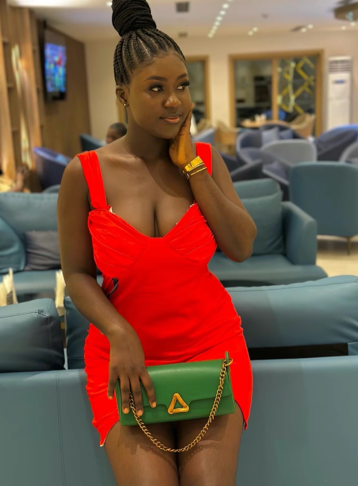 @Nana Akua