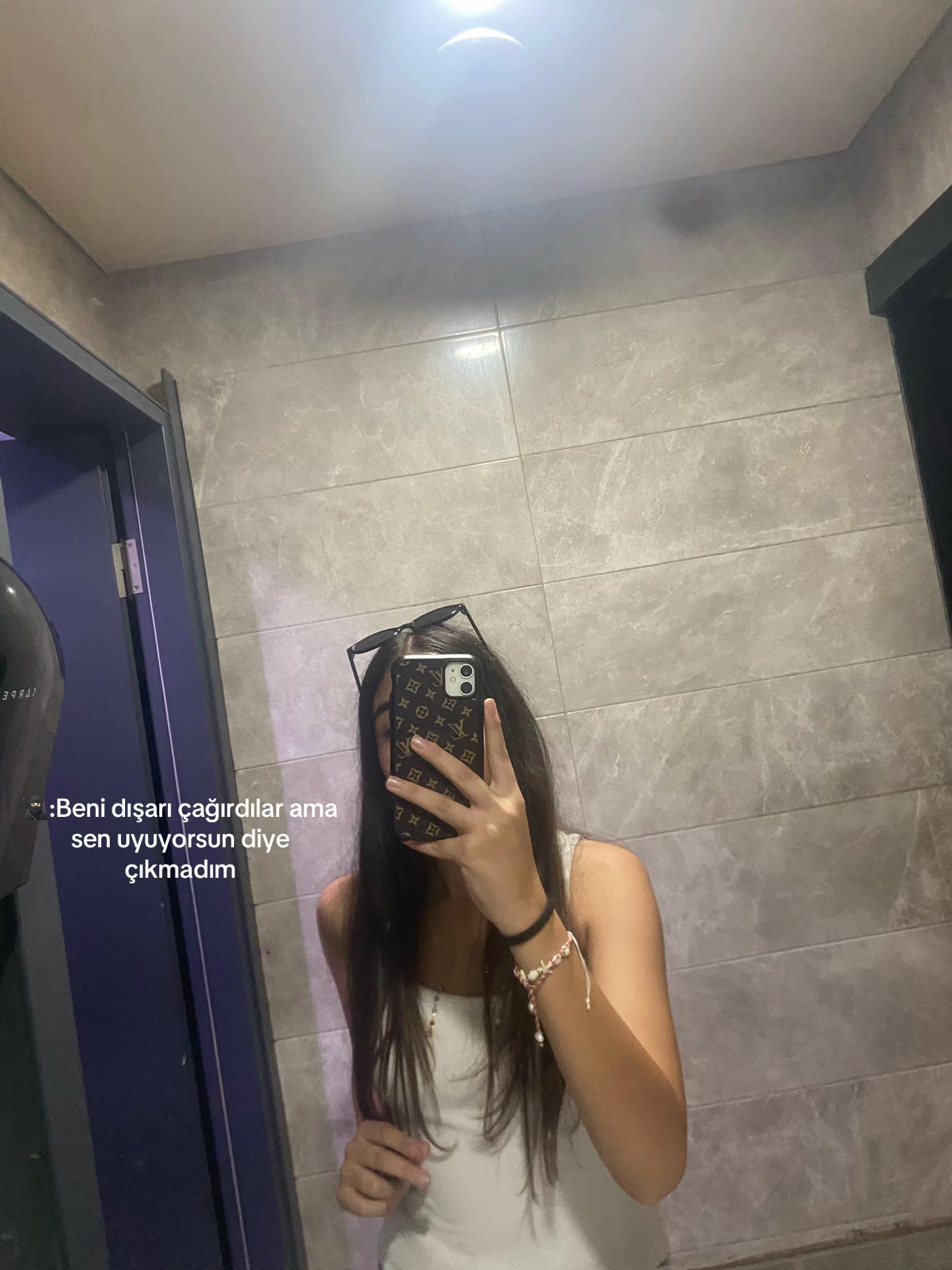 @𝓒𝓮𝔂𝓵𝓪𝓪𝓪