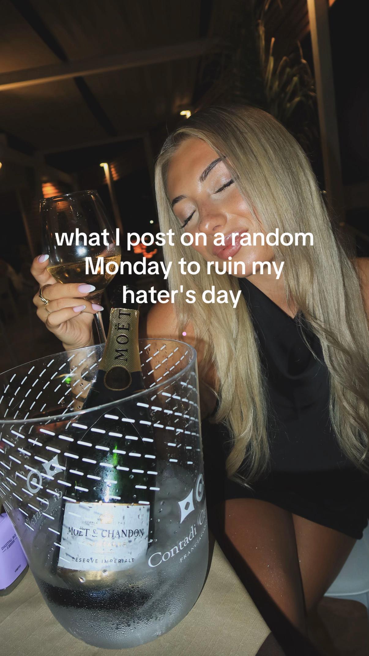 @Sophia