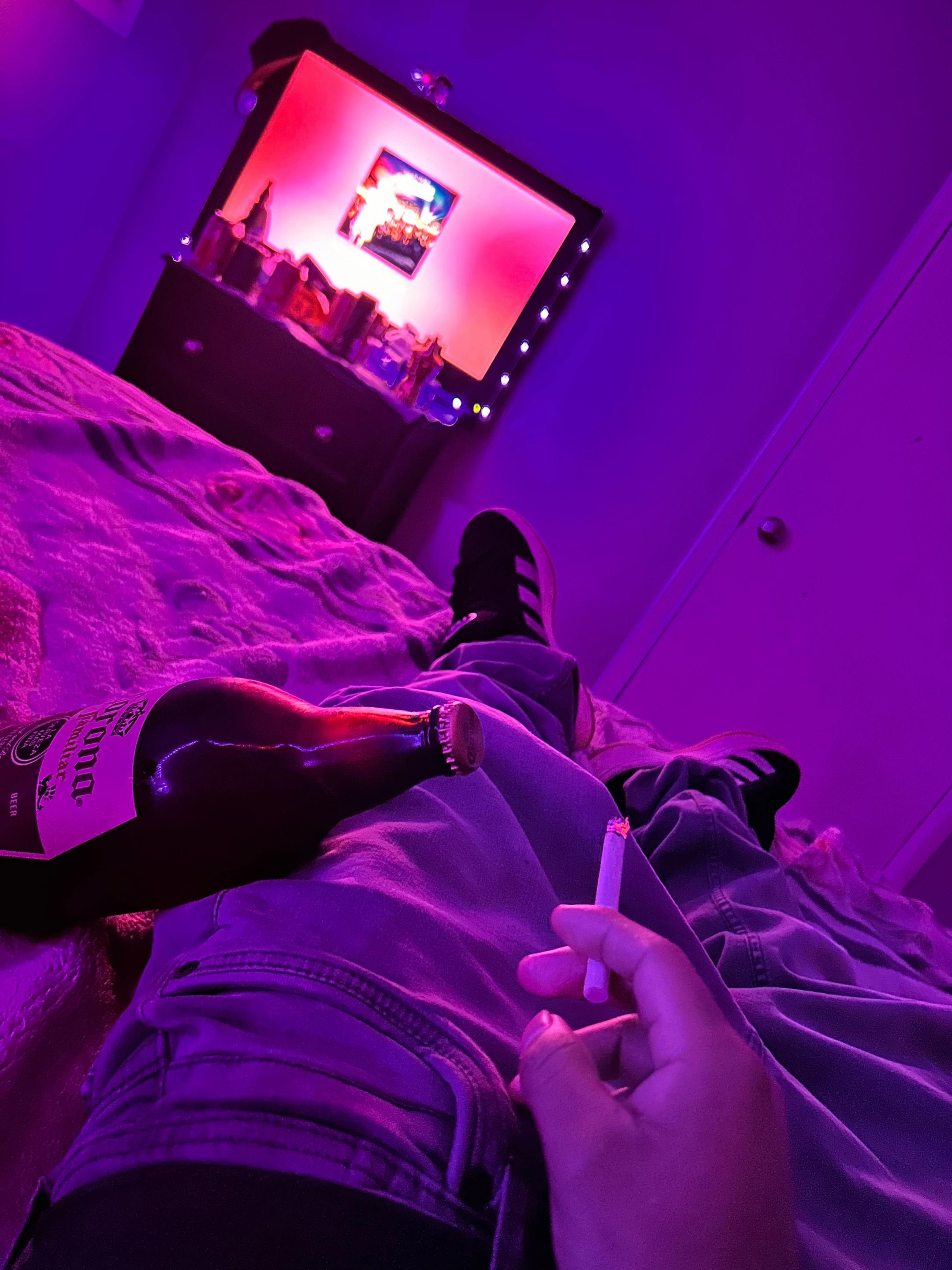 @H👹