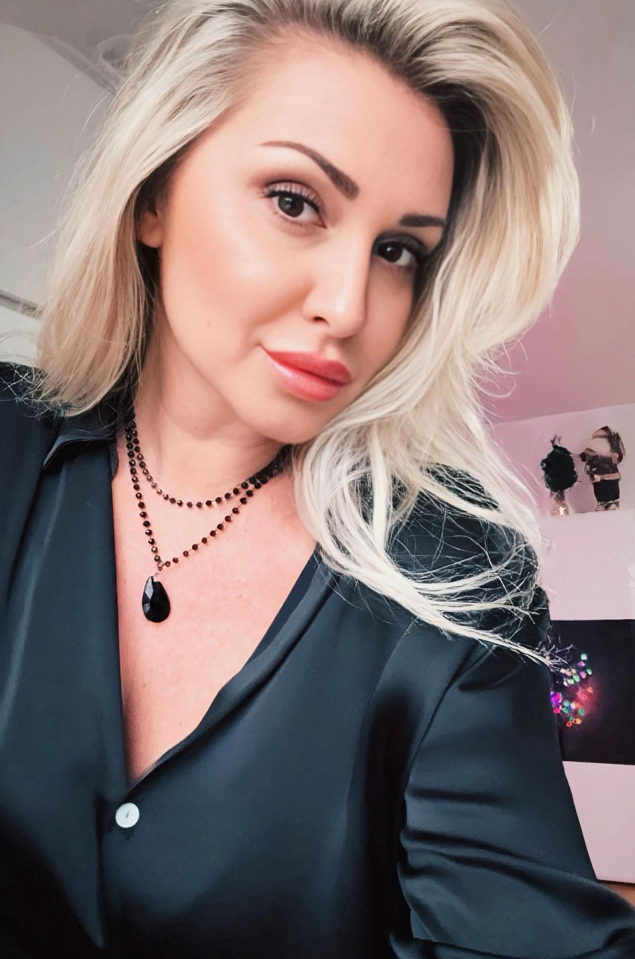 @®️JW Vesna