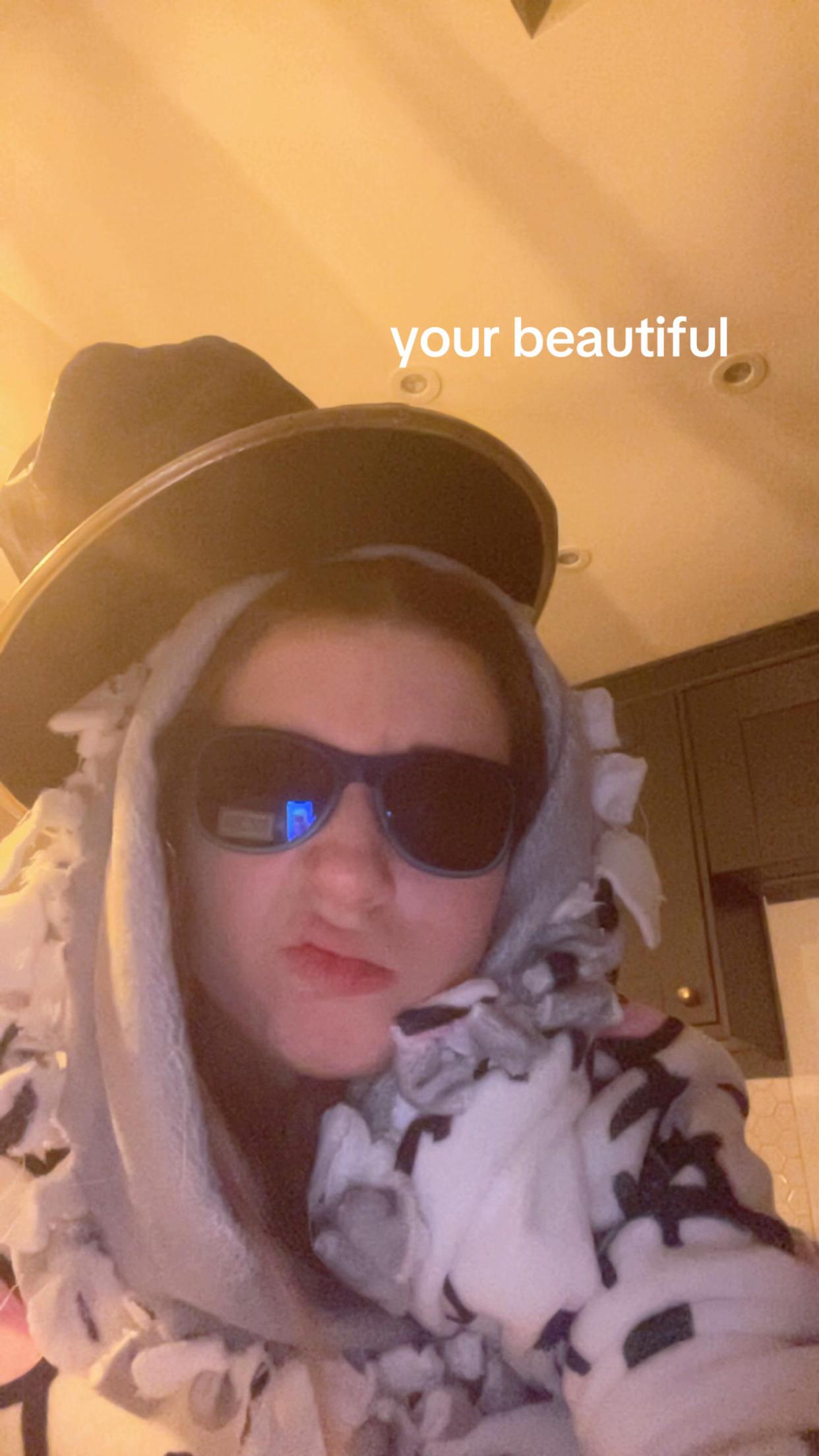 @𝐁𝐎𝐍𝐍𝐈𝐄 💞