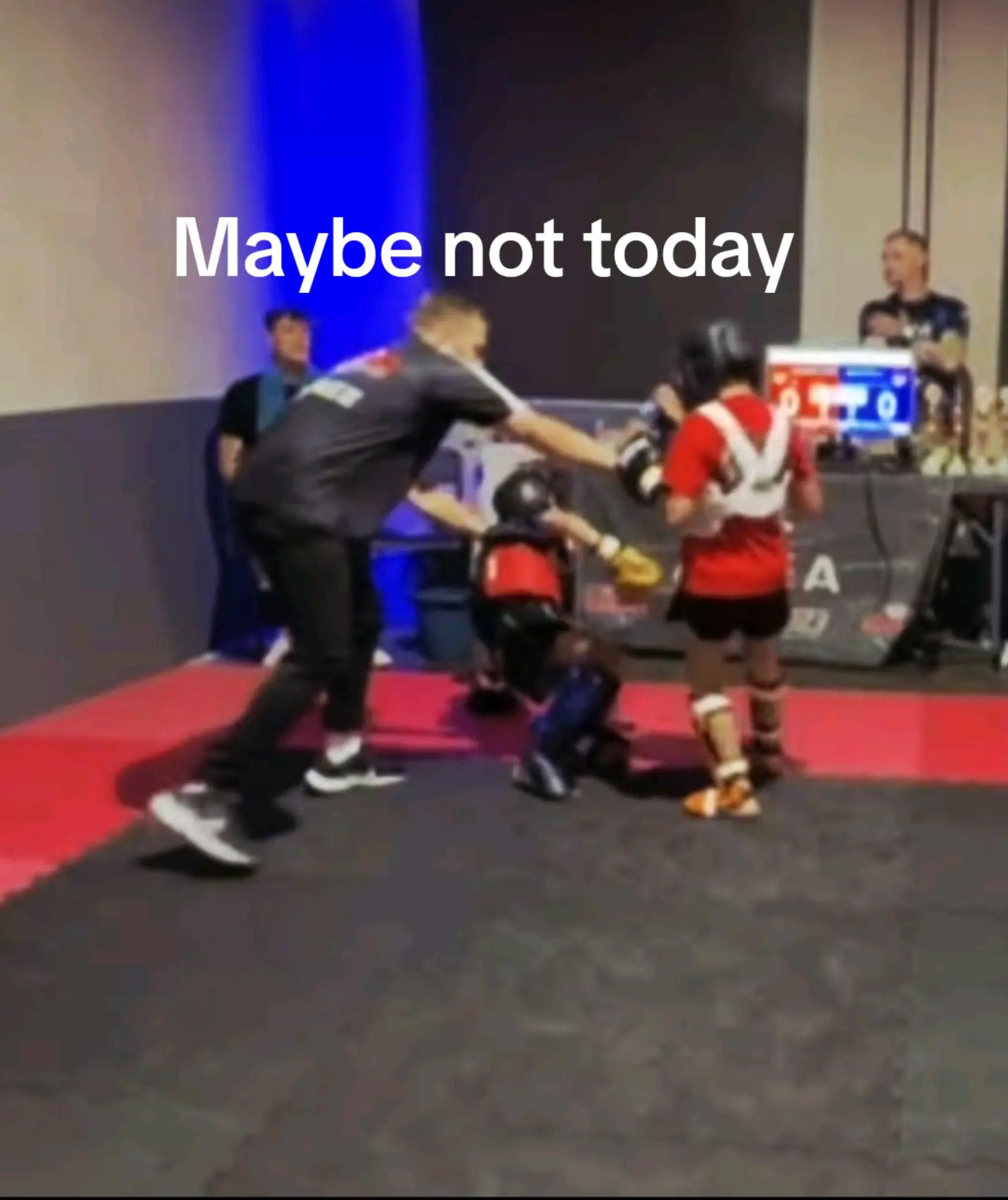 @Dean_229🥊🥊
