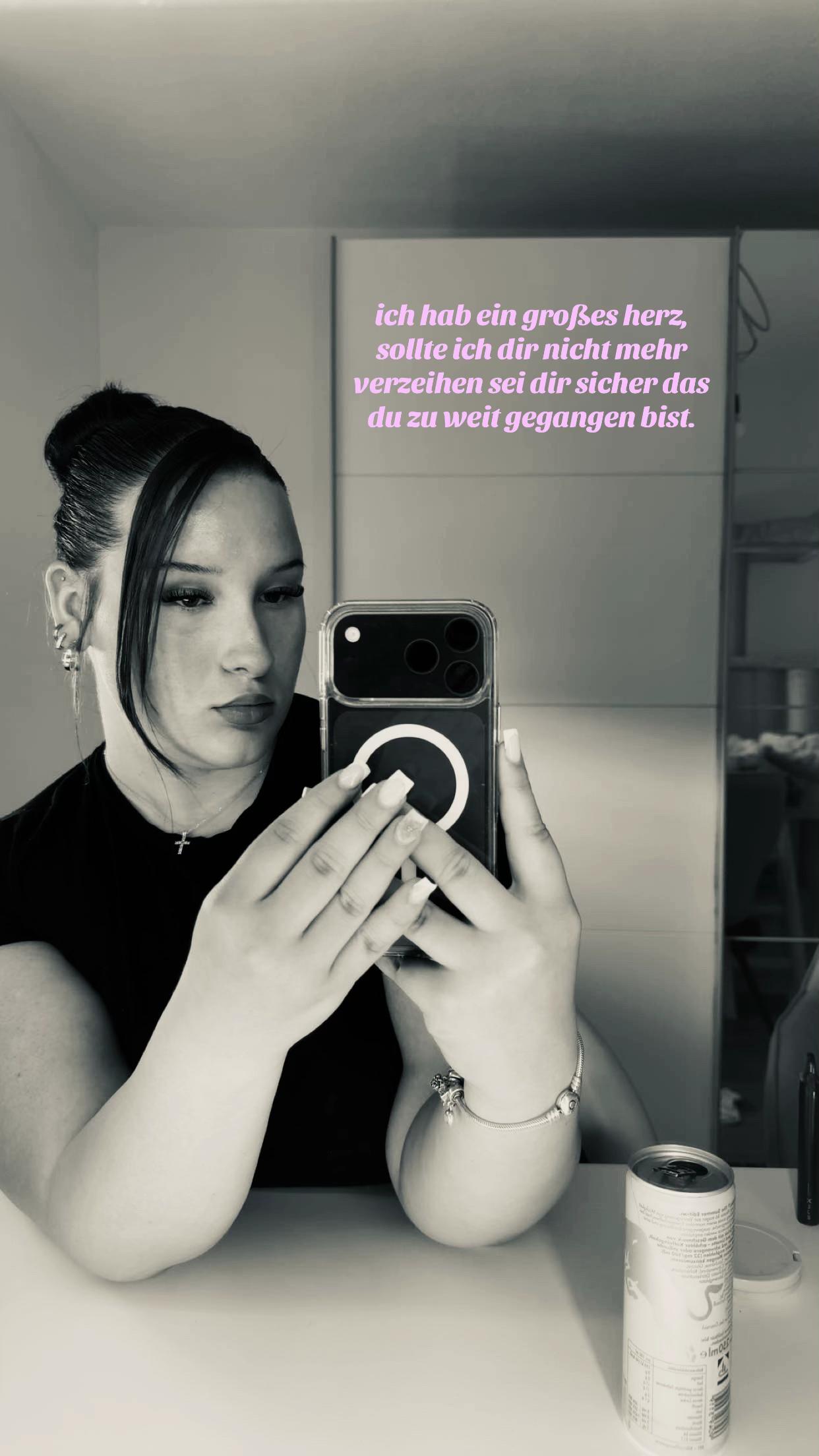 @𝓐𝓷𝓷𝓪-𝓛𝓮𝓷𝓪