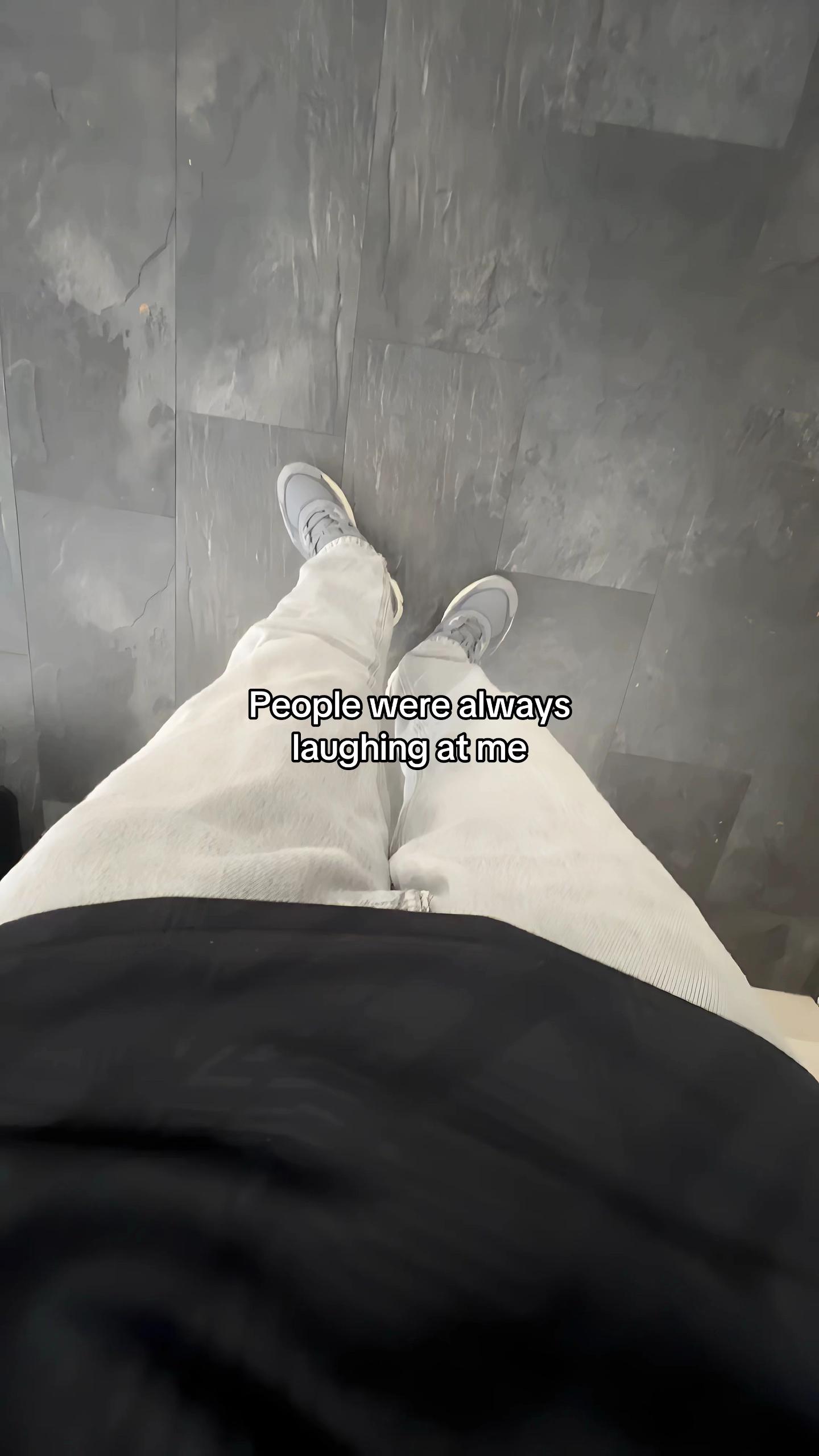 @🎭