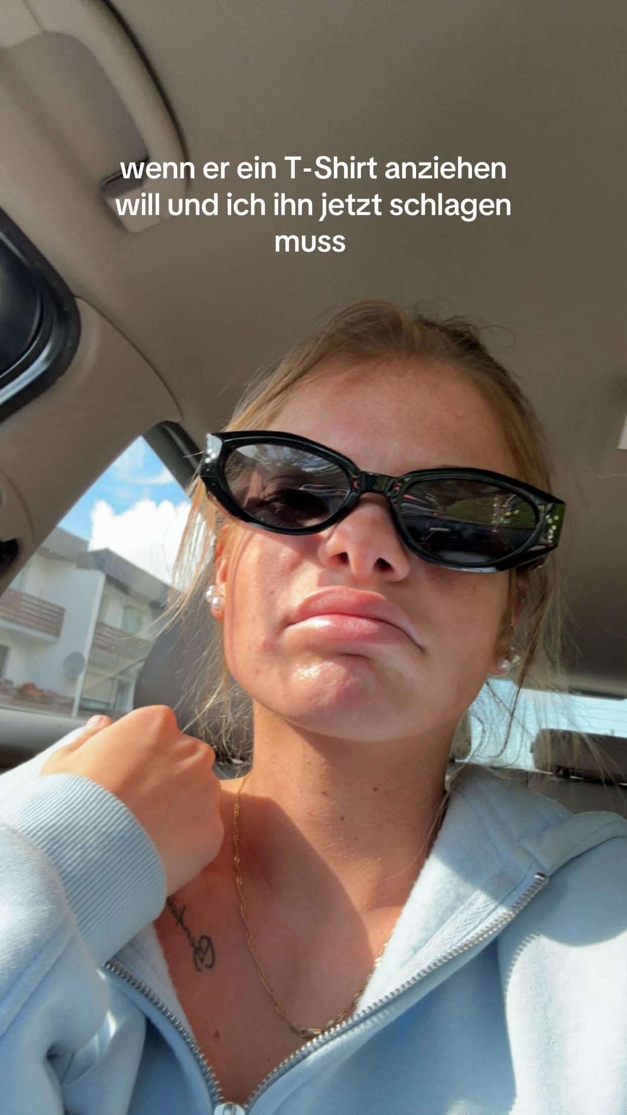 @em4ly_26