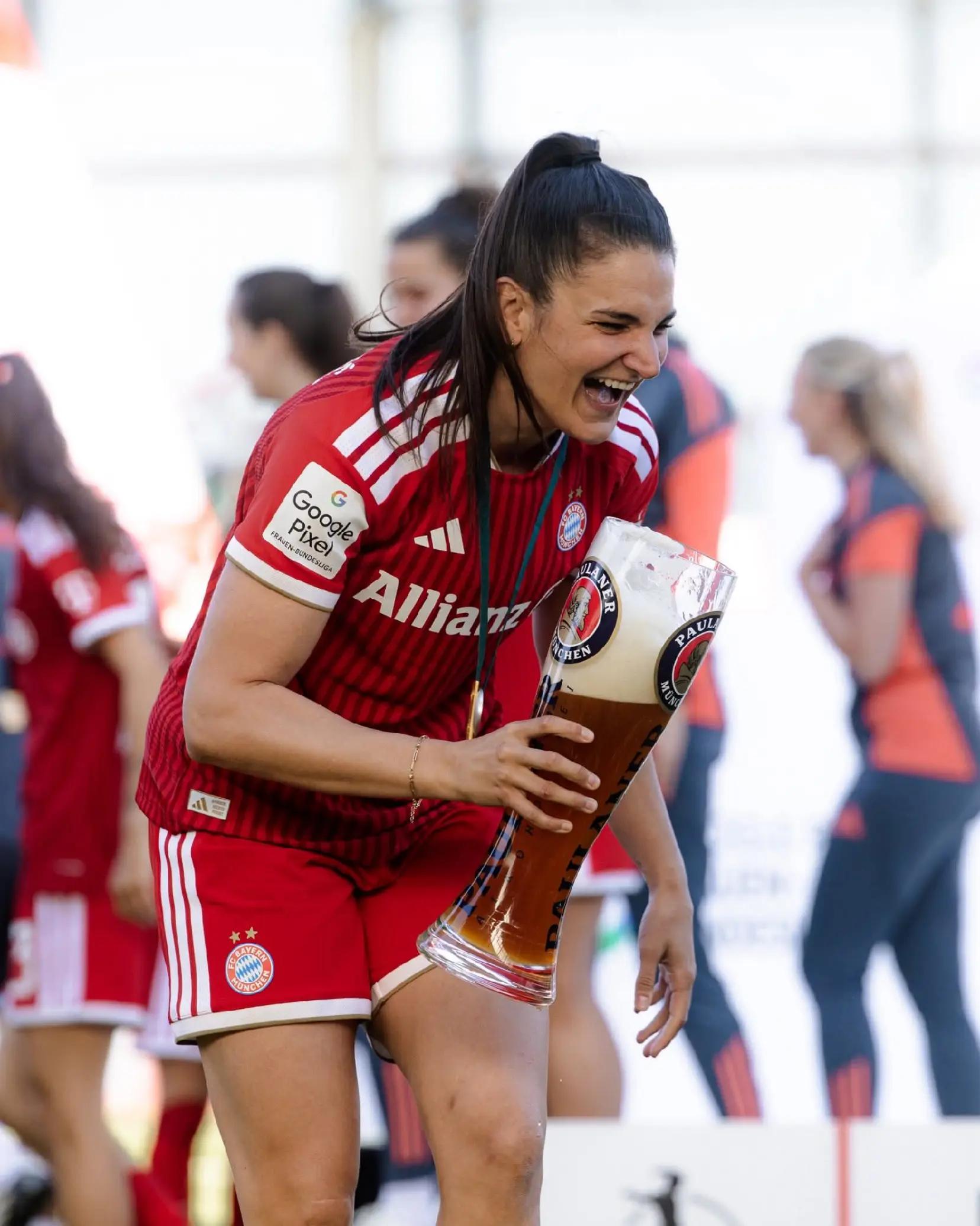 @Queen Linda Dallmann 🔴⚪️👑