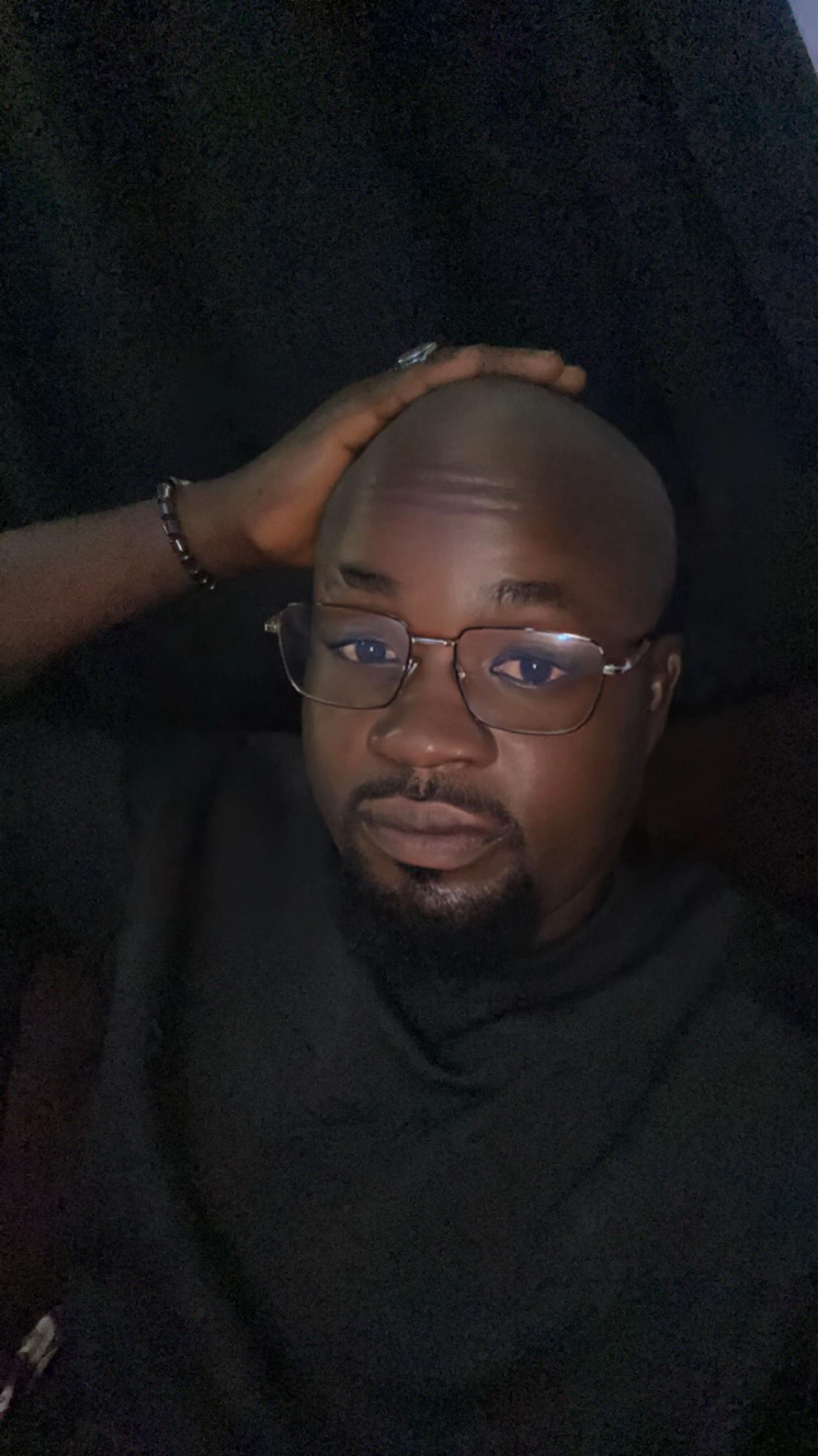 @OLAMILEKAN👑👑🤴🤴