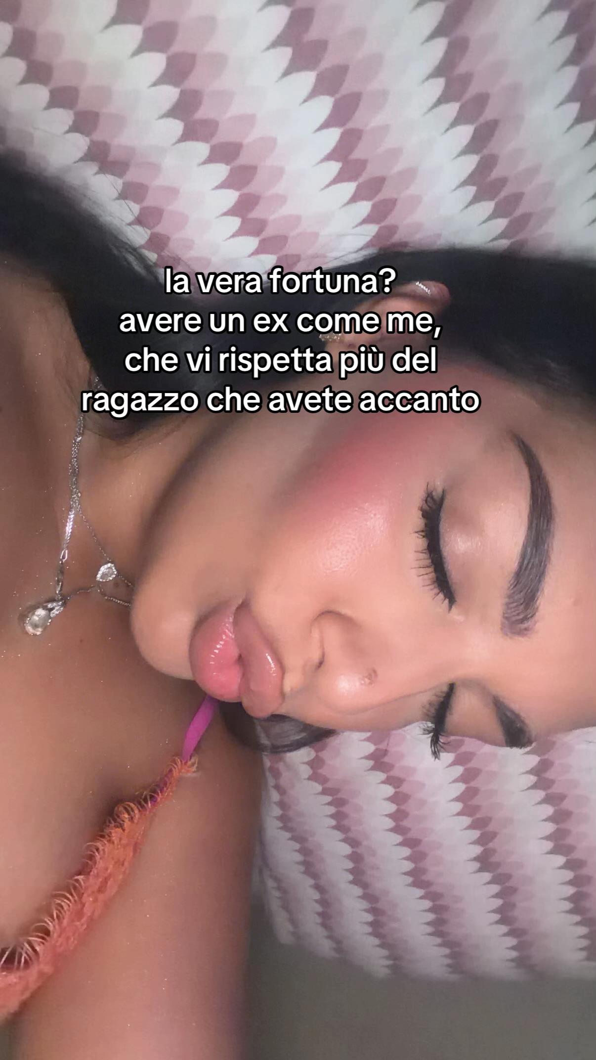 @alxsja_