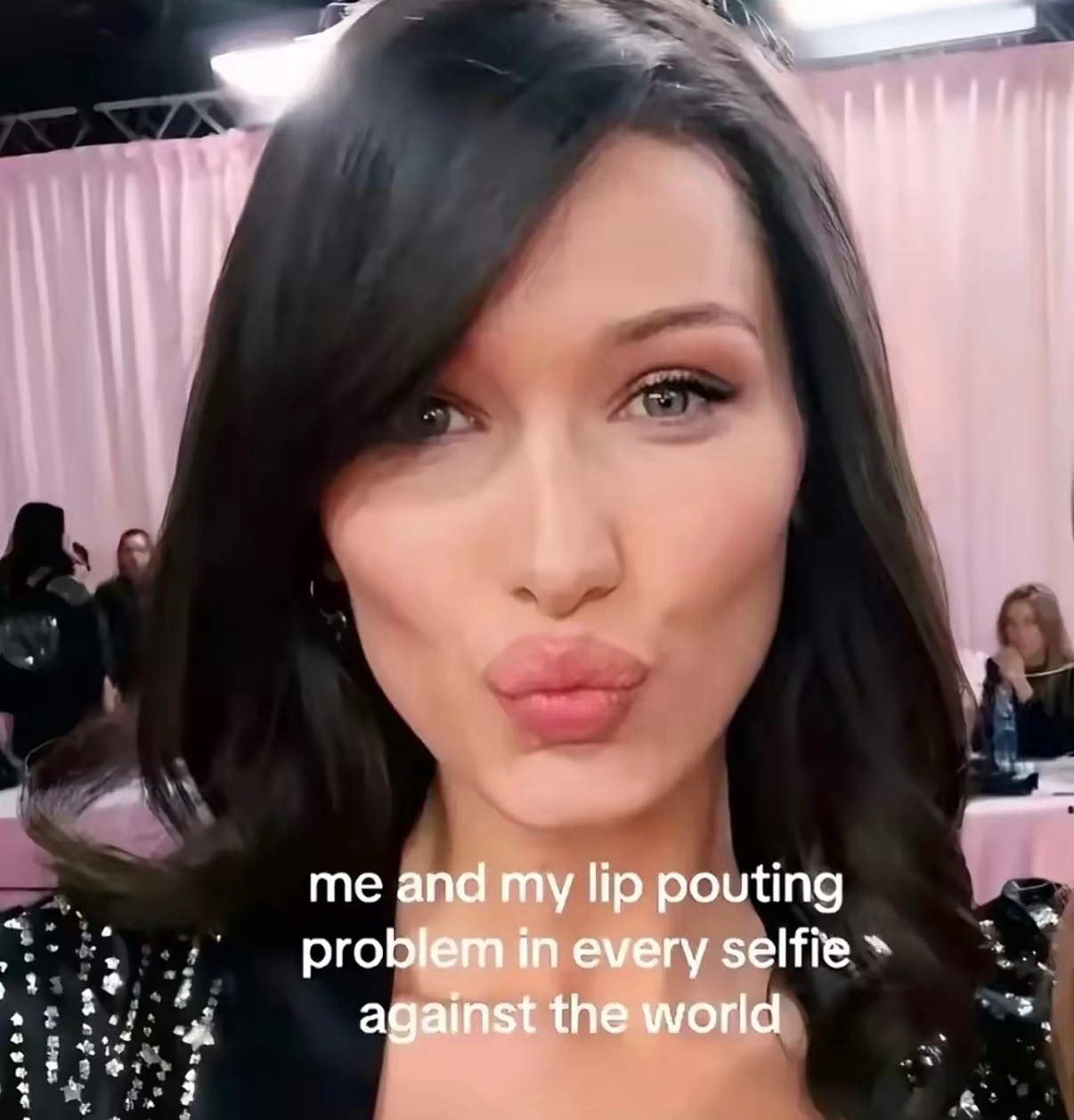 @𝒜𝒫