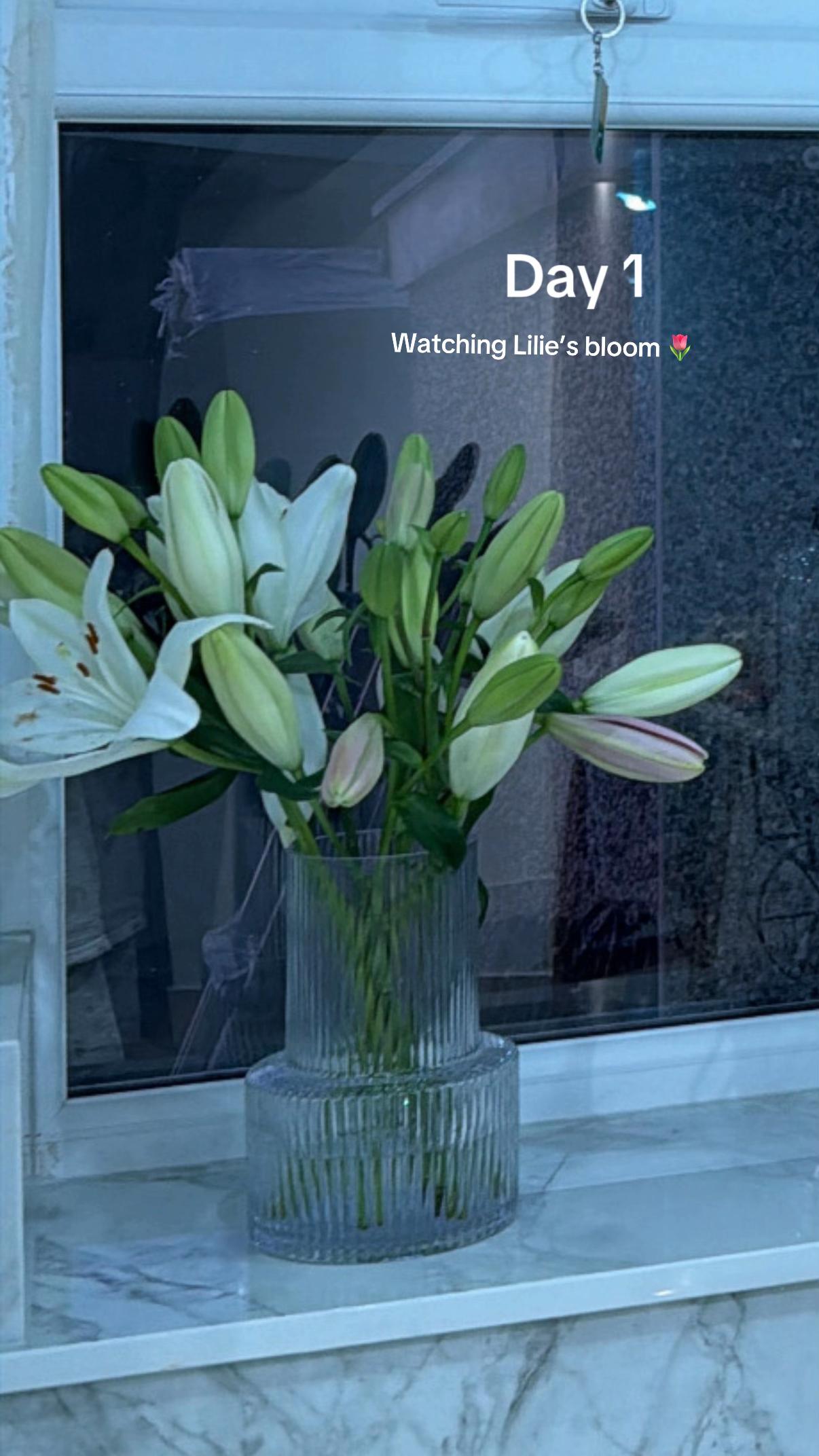 @THE BOUQUET BOX