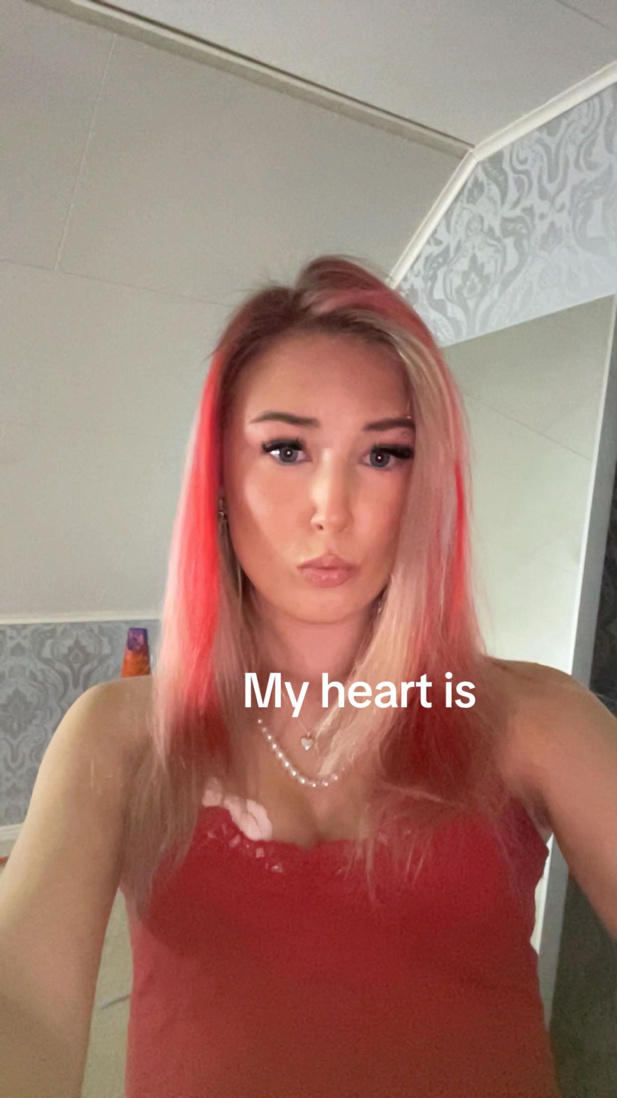 @Ella🫰🏻