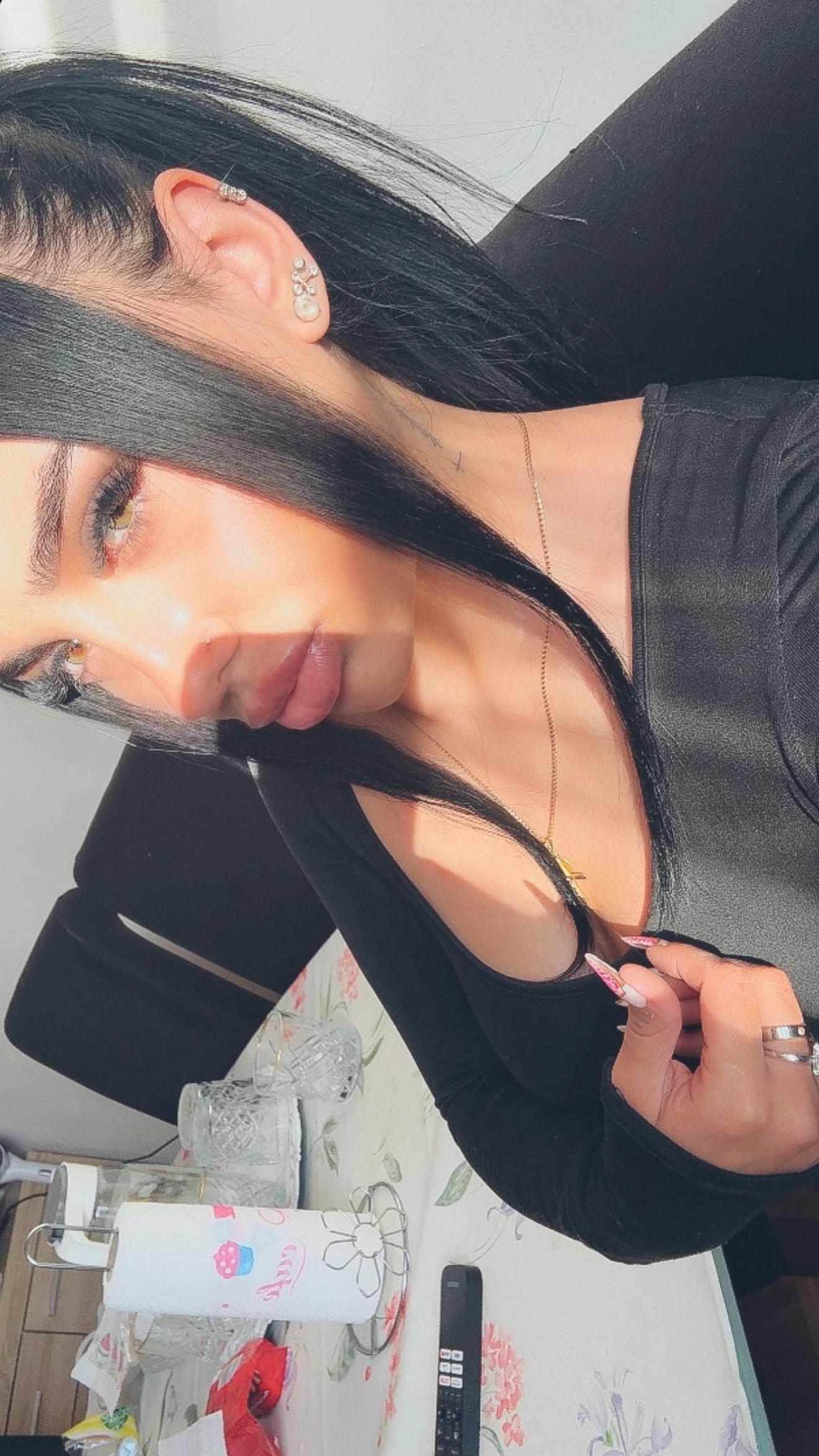 @𝒜𝓁𝑒𝓈𝓈𝒾𝒶
