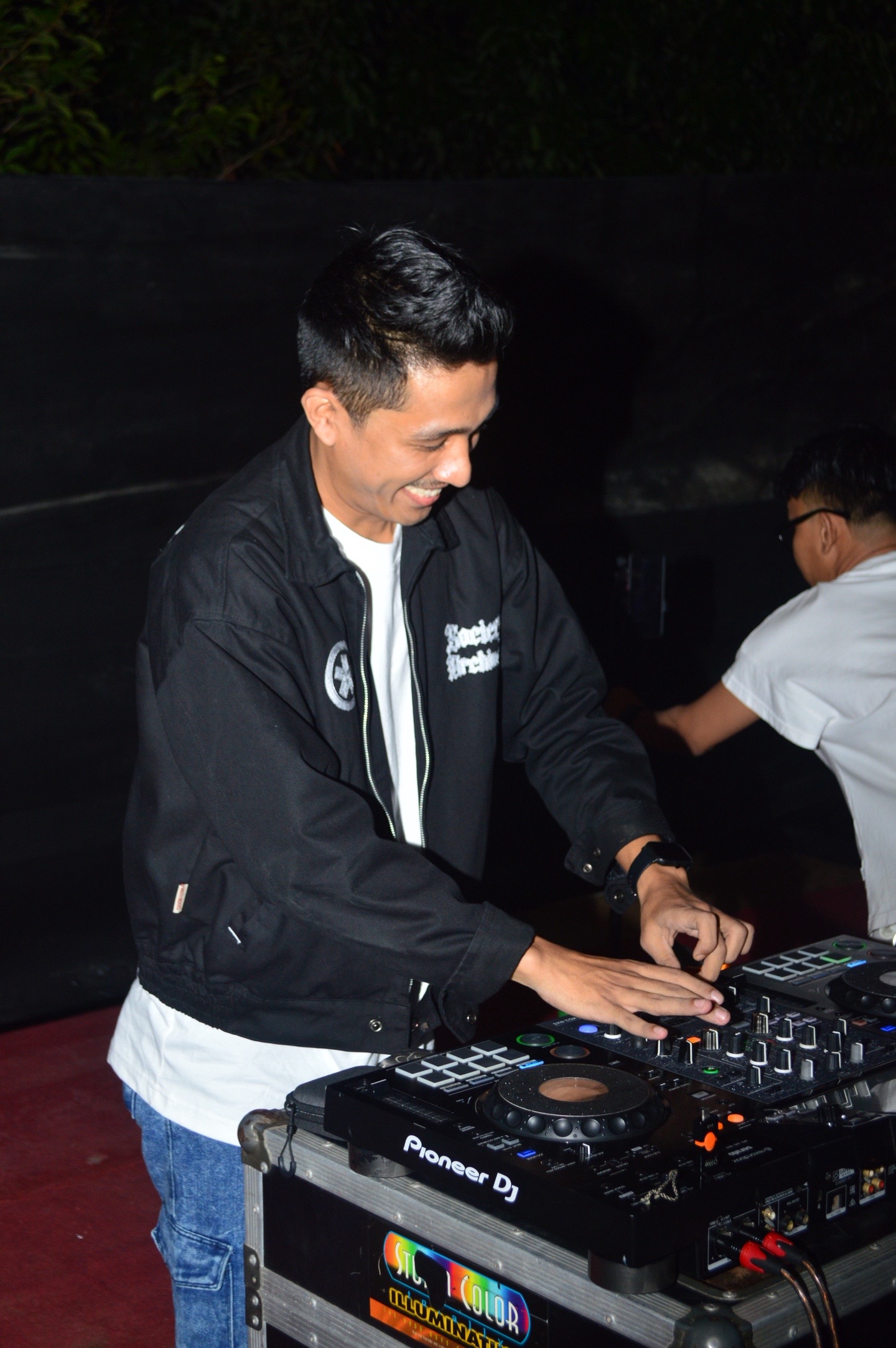 @𝗗𝗷 Nico Adhitya