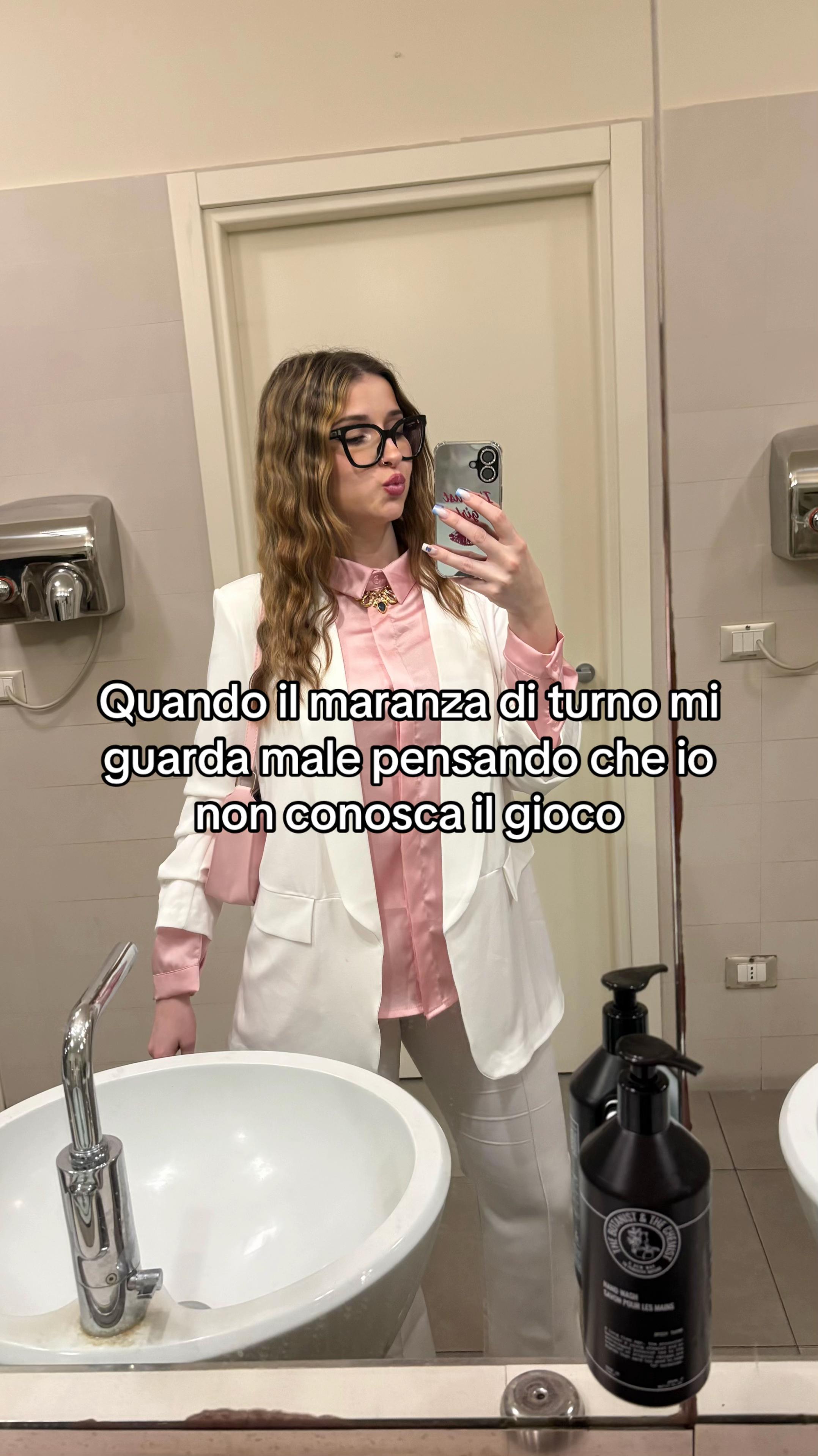 @Laaa_gio