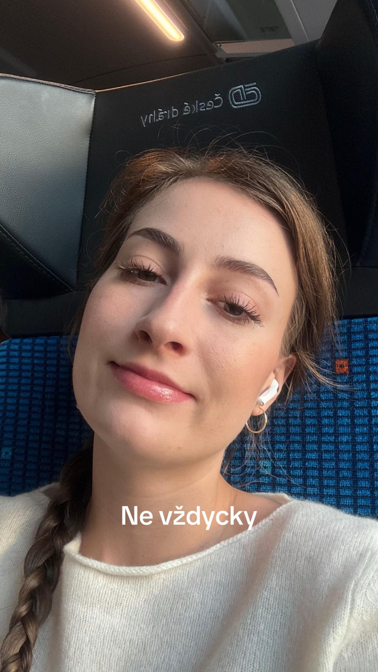 @Anika Menclová