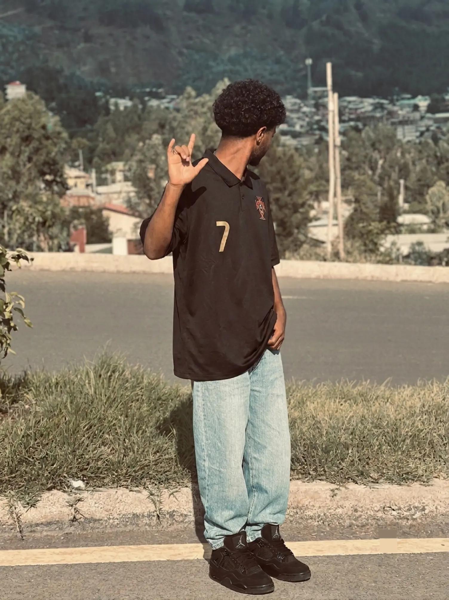 @𝗺𝗶𝗳𝘂📿