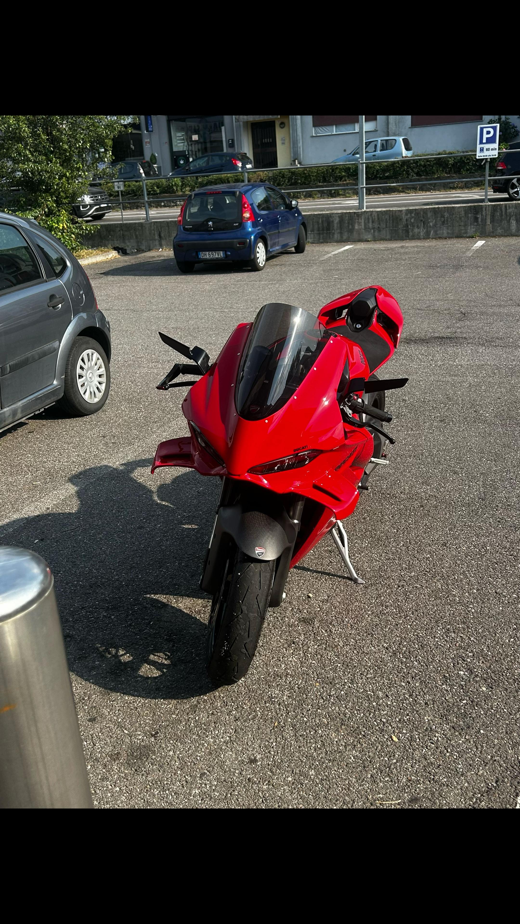 @❤️Ducati in love❤️🖤💙