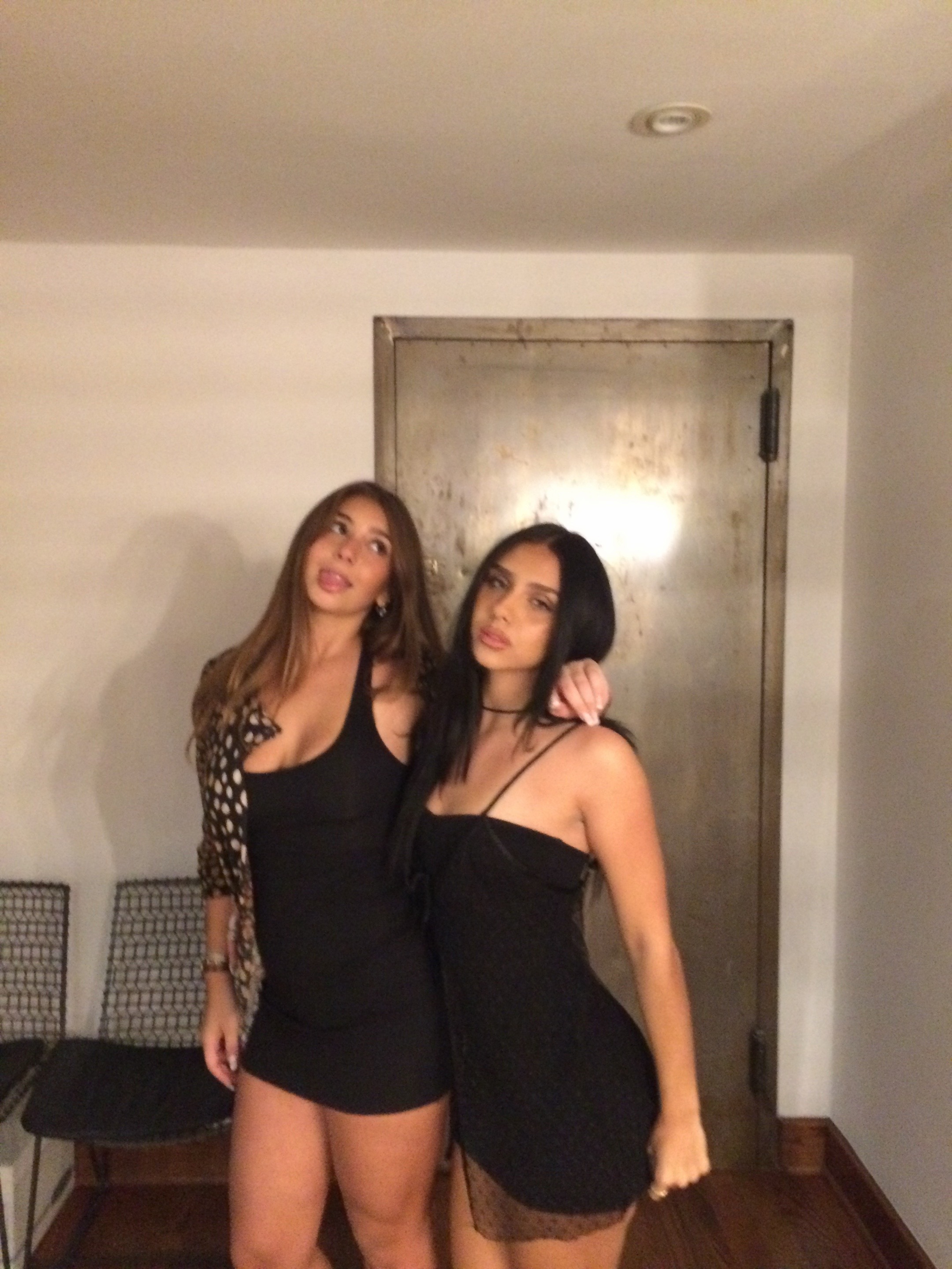 @T