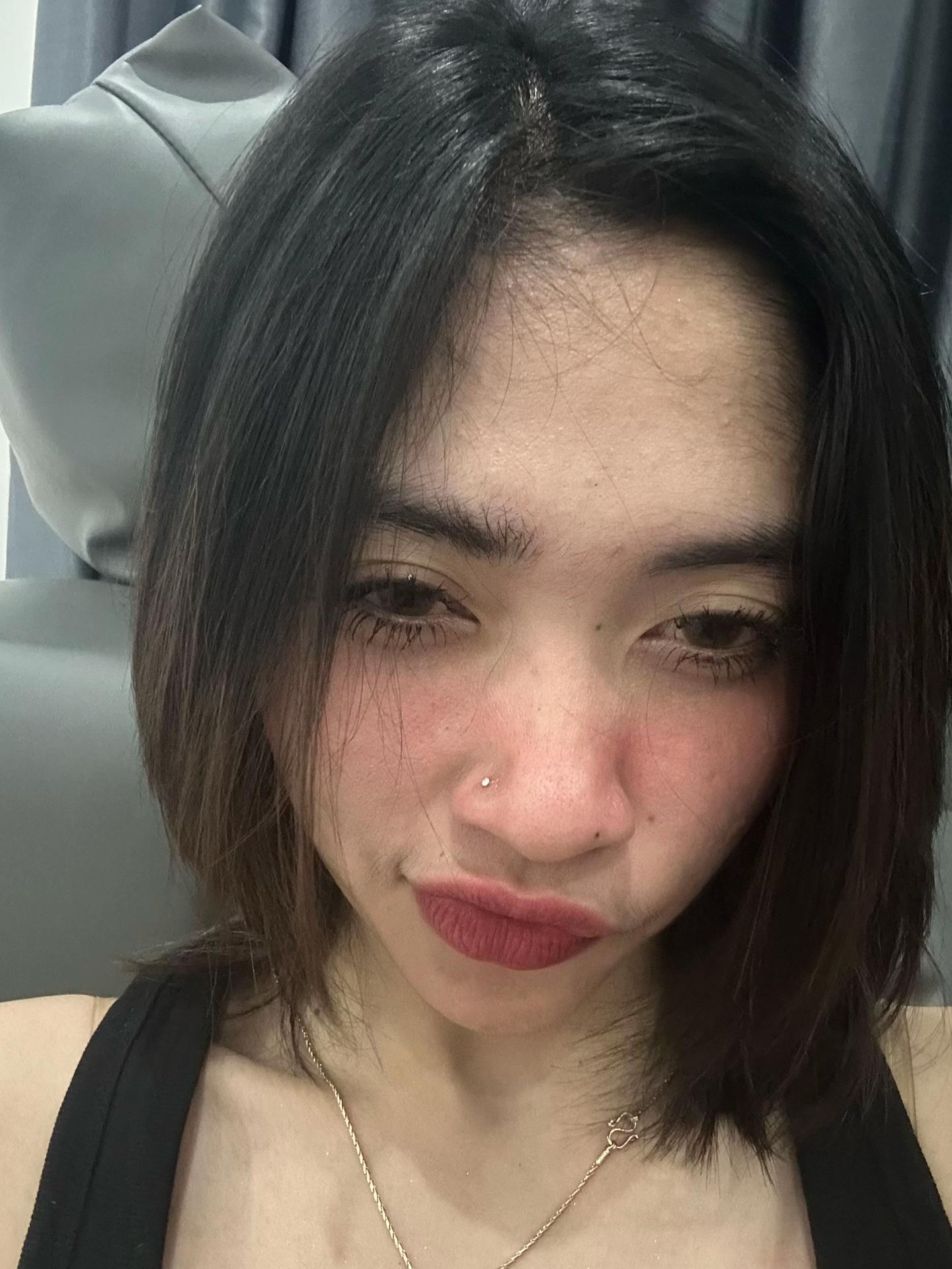 @Ployy
