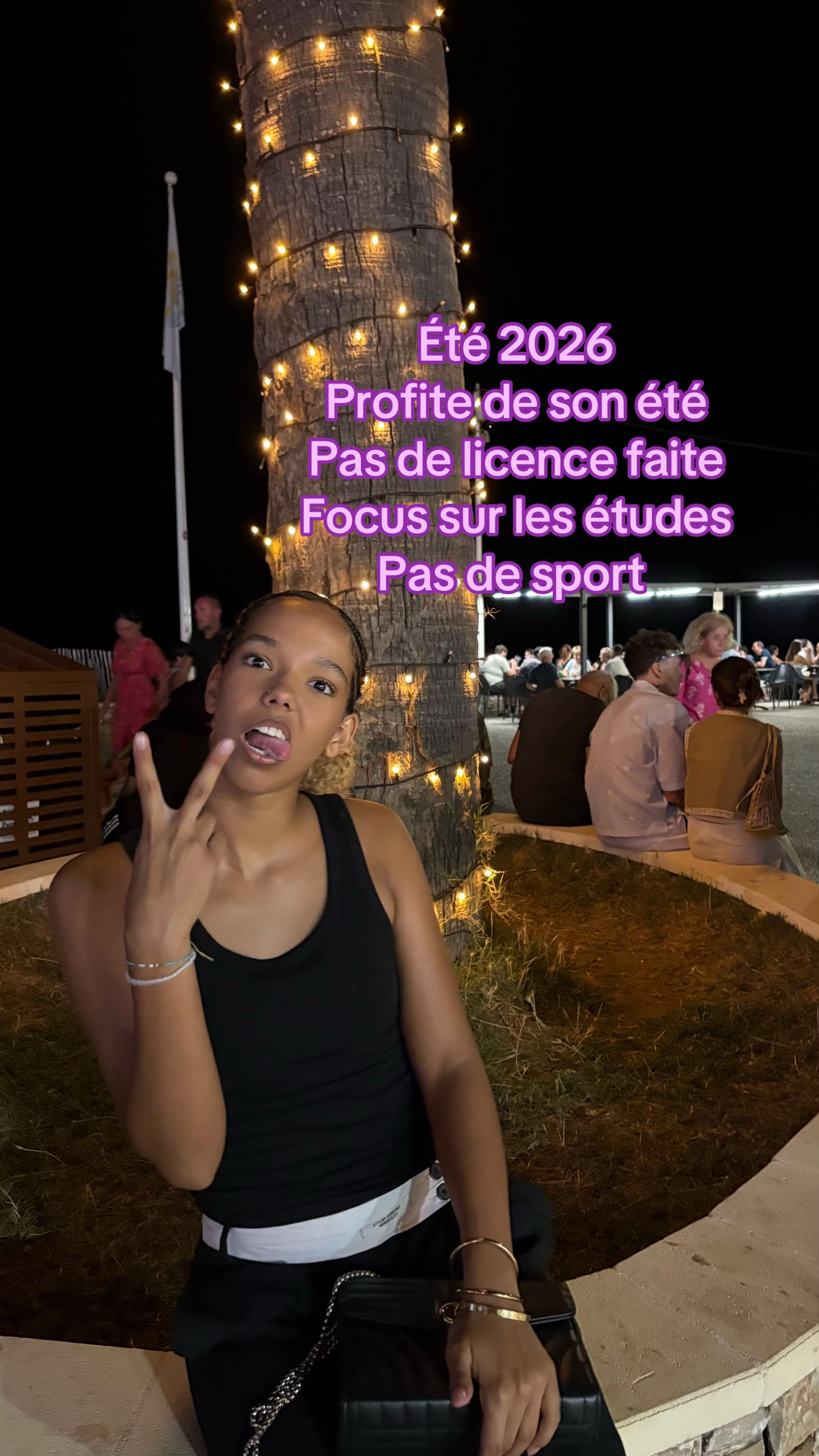@M é l i 🍭