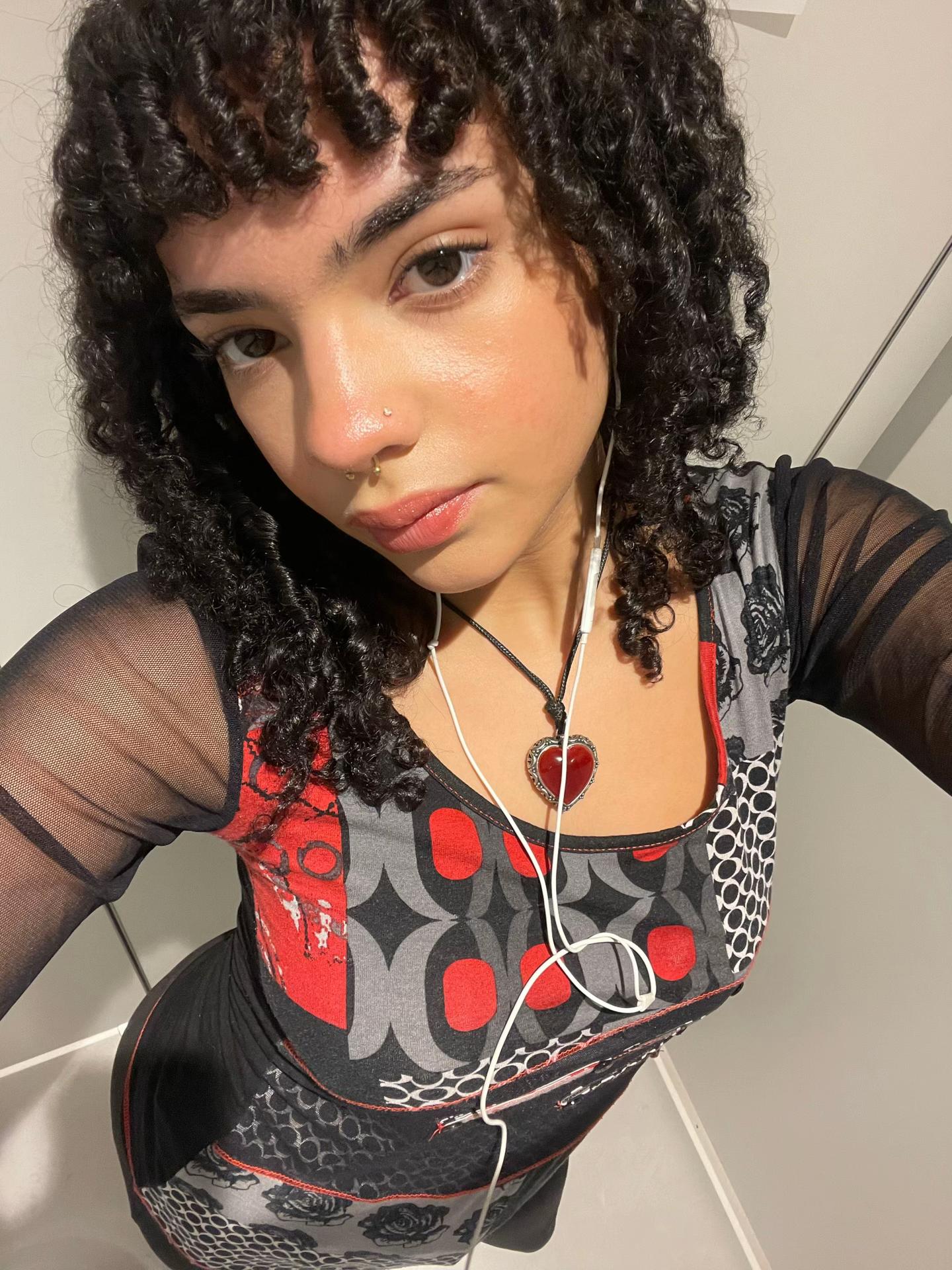 @peachesandcream